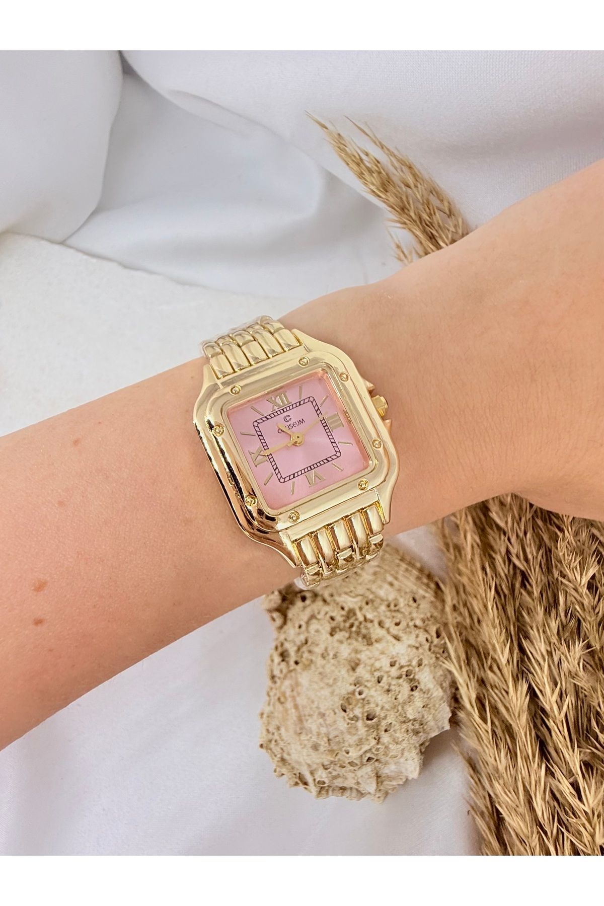 TD TRENDDURAGI Retro Vintage Kare Roma Rakamlı Gold İçi Pembe Kadın Kol Saati