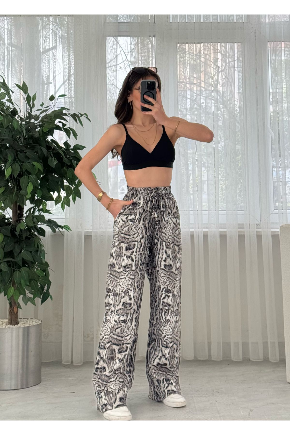 LUVESSE Roxy Desenli Bol Paça Saten Pantolon