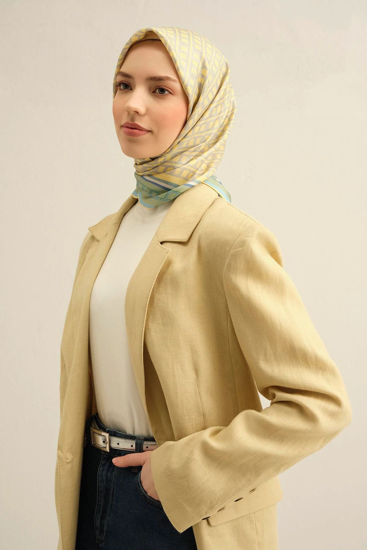 Armine Soyut Desenli Saf İpek Sura Eşarp -9301D - 87