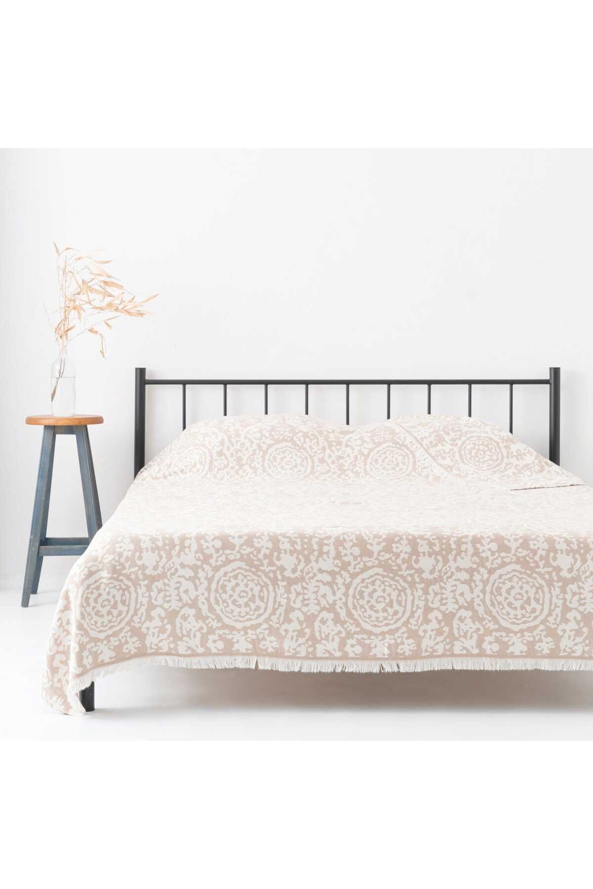 Evolet Home Yuvarlak Desen Jakarlı Çift Kişilik Pike
