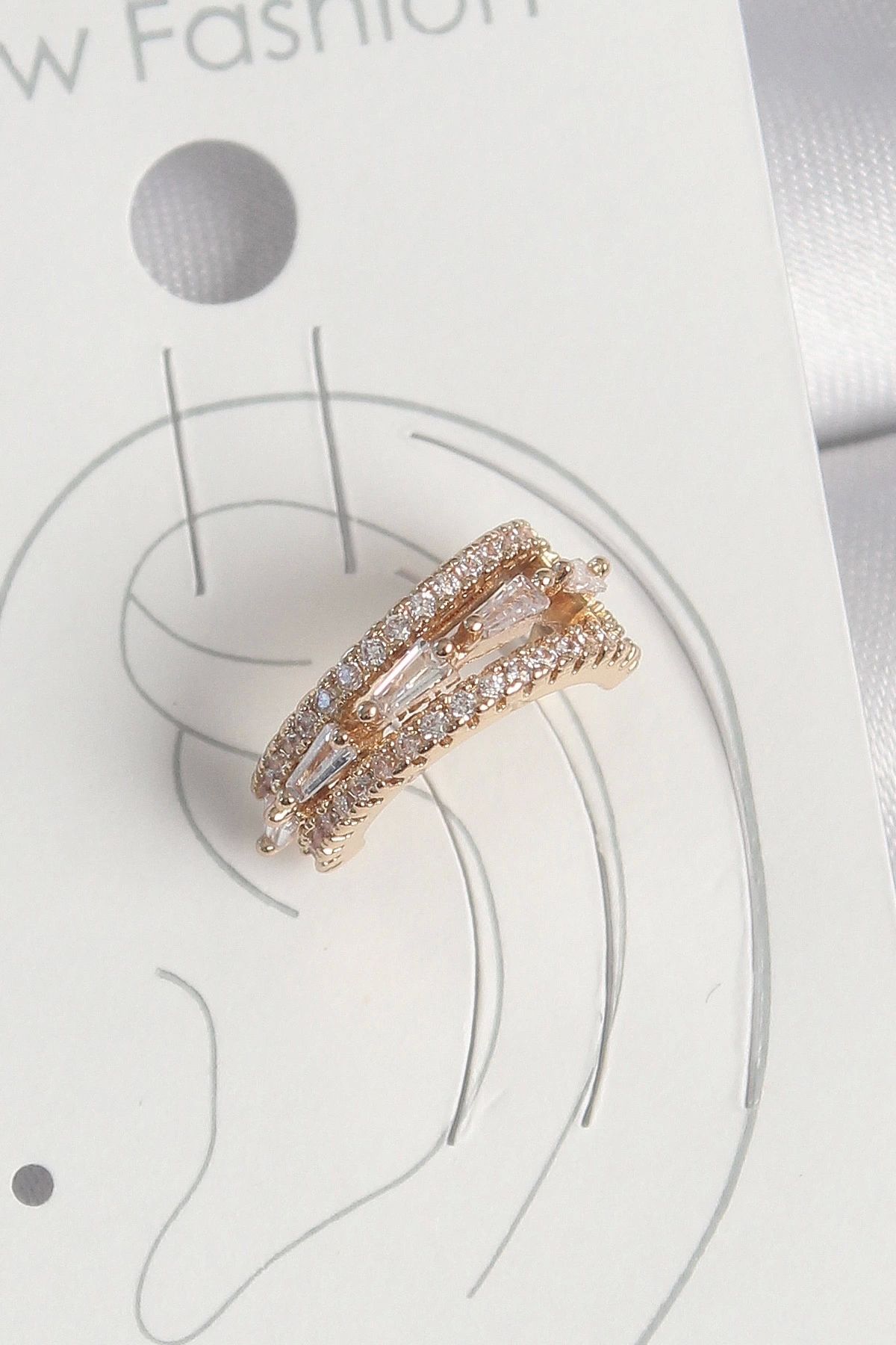 Clariss Pirinç Gold Renk Zirkon Taşlı 3'Lü Sıralı Model Kadın Kıkırdak Küpe