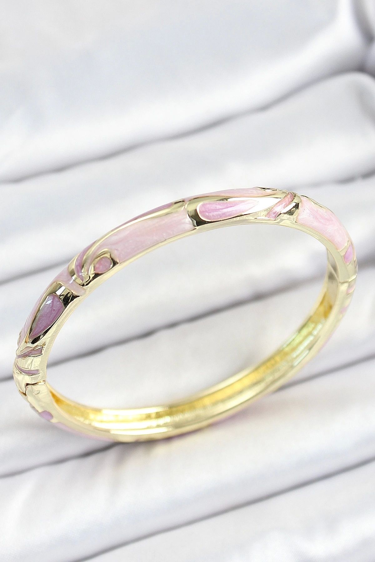 Clariss Mineli Pirinç Pembe Desenli Gold Renk Kadın Kelepçe