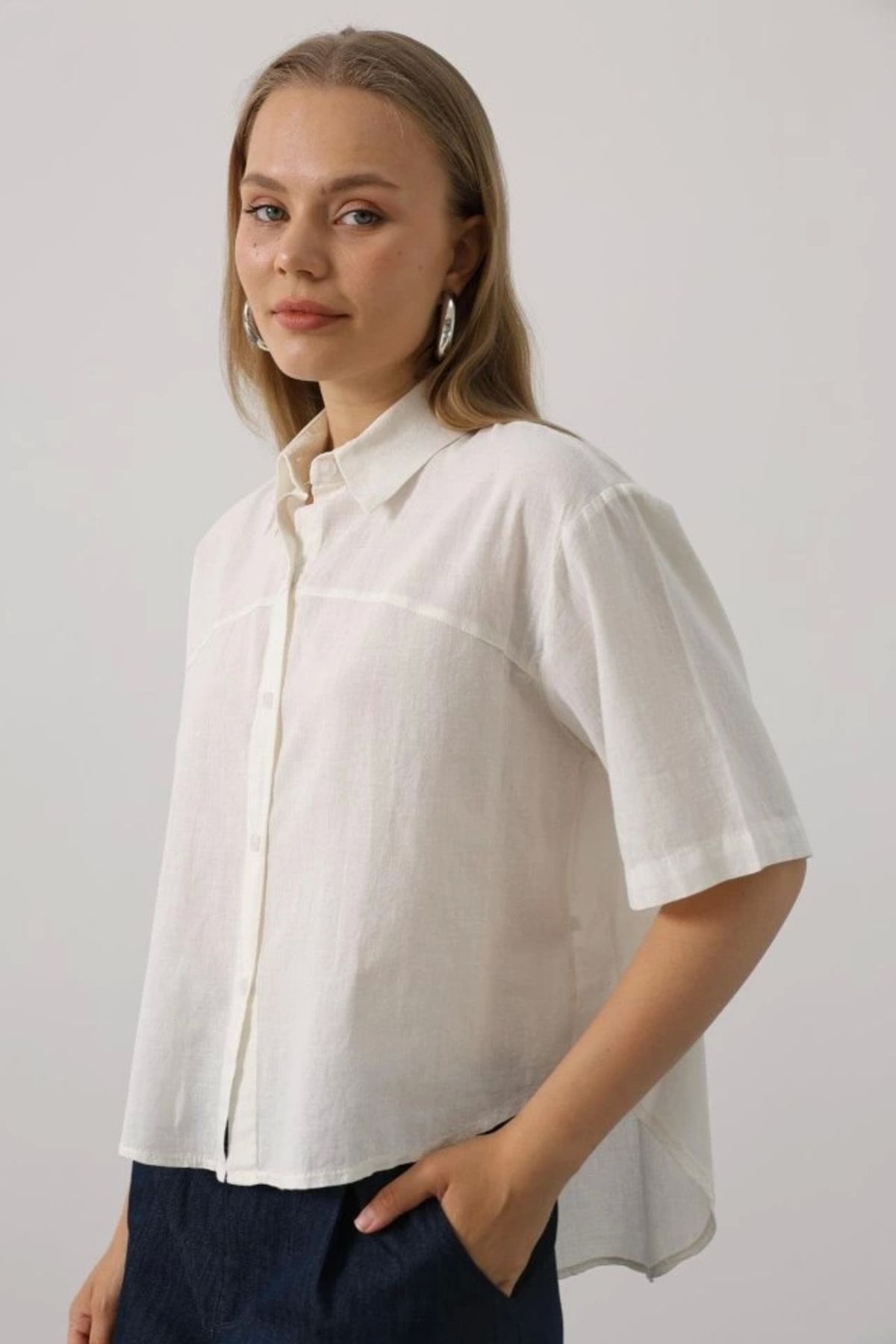 Butik Yarım Kol Gömlek - Beyaz