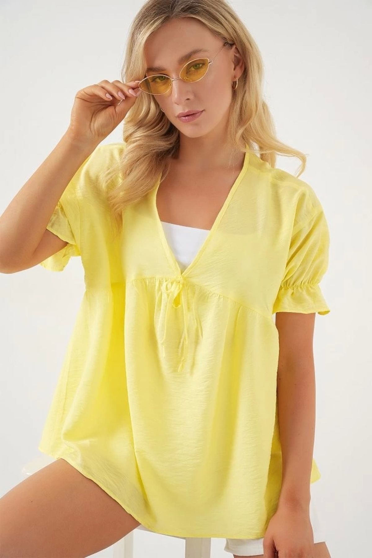 Butik Önü Bağcıklı Kısa Kol Bluz 962 - Sarı