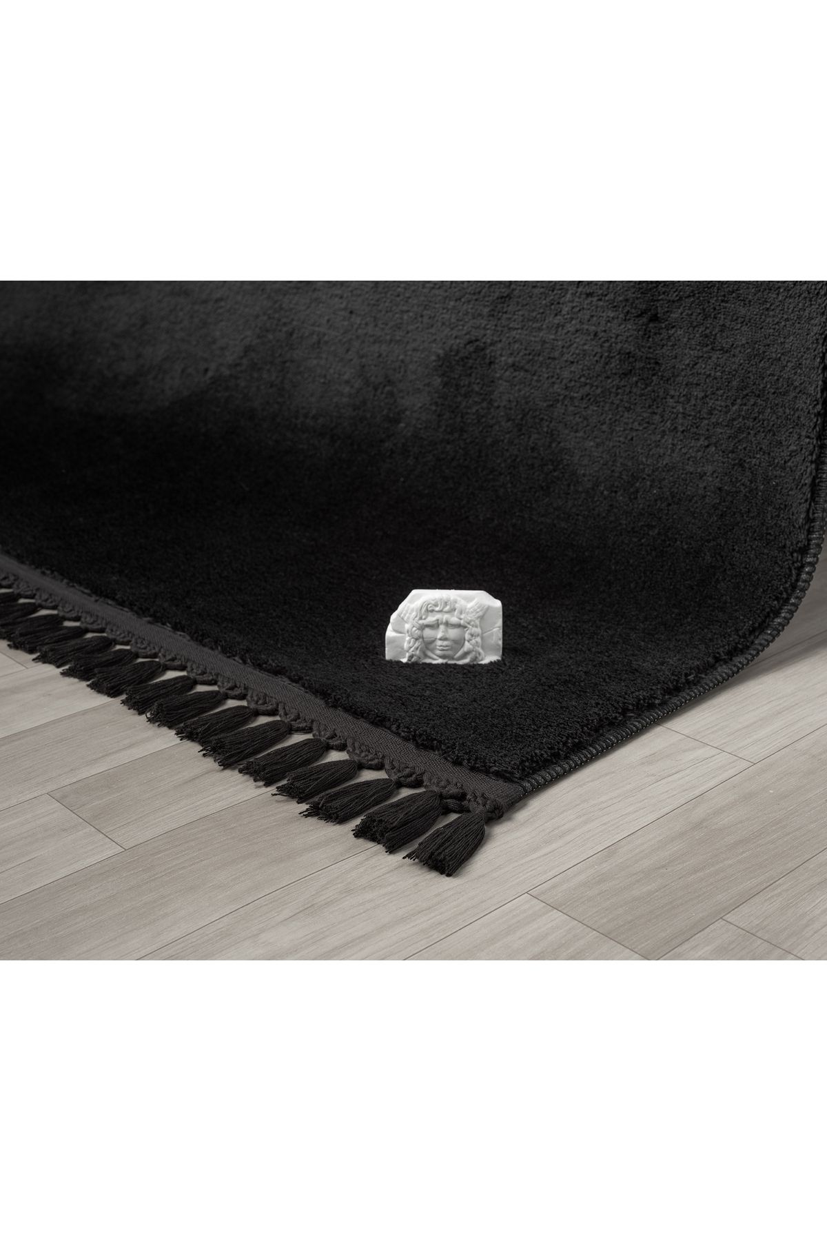 BSB HOME LİVİNG Puffy Siyah Ponpon Saçaklı Peluş Yumuşacık Yıkanabilir Kaymaz Taban Halı Salon,Oturma Odası,Mutfak