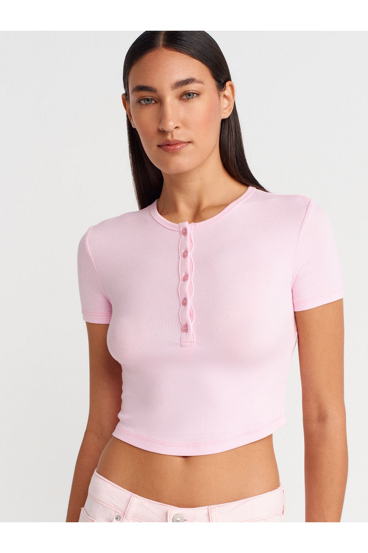 Dilvin 31647 Düğme Detaylı Crop Top-Açık Pembe