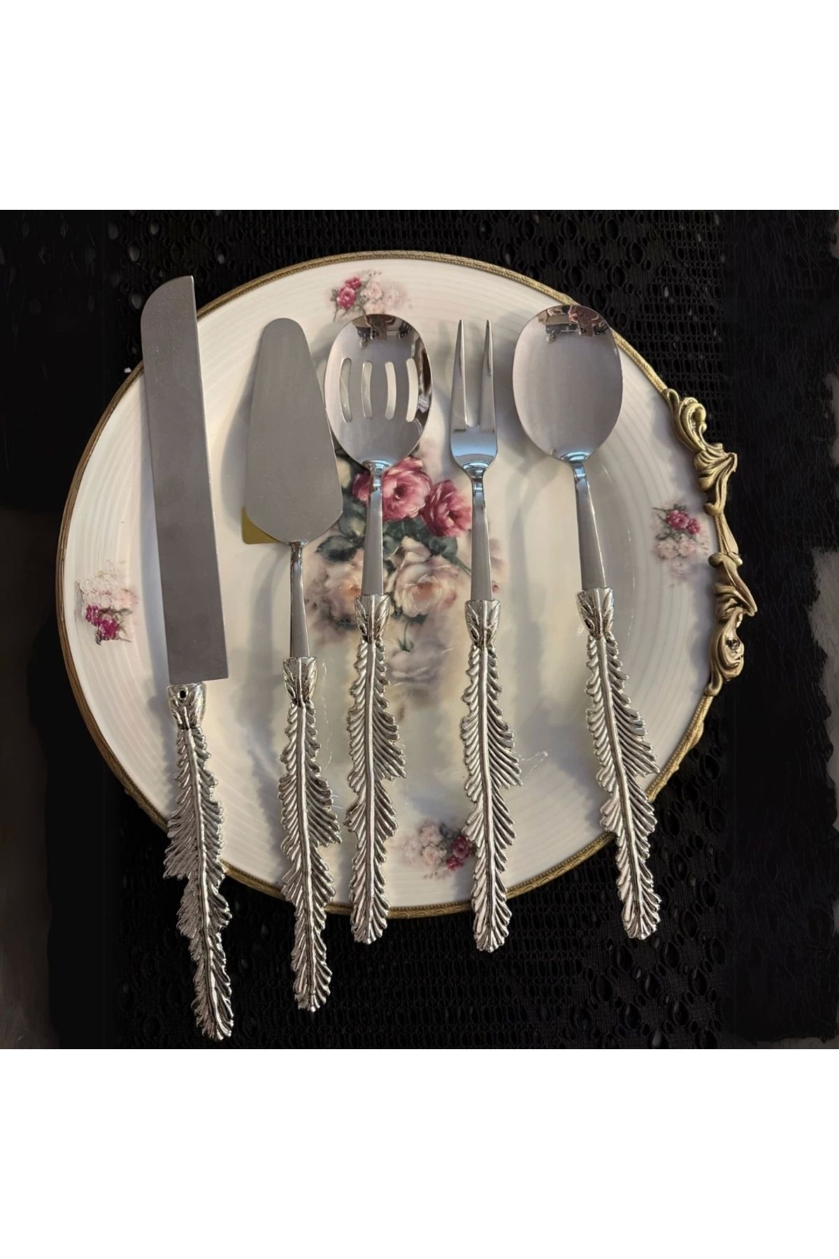 Zuccara Maison 5 Parça Metal Servis Seti – Gümüş Renk, Tüylü Kabartma Sap Detaylı