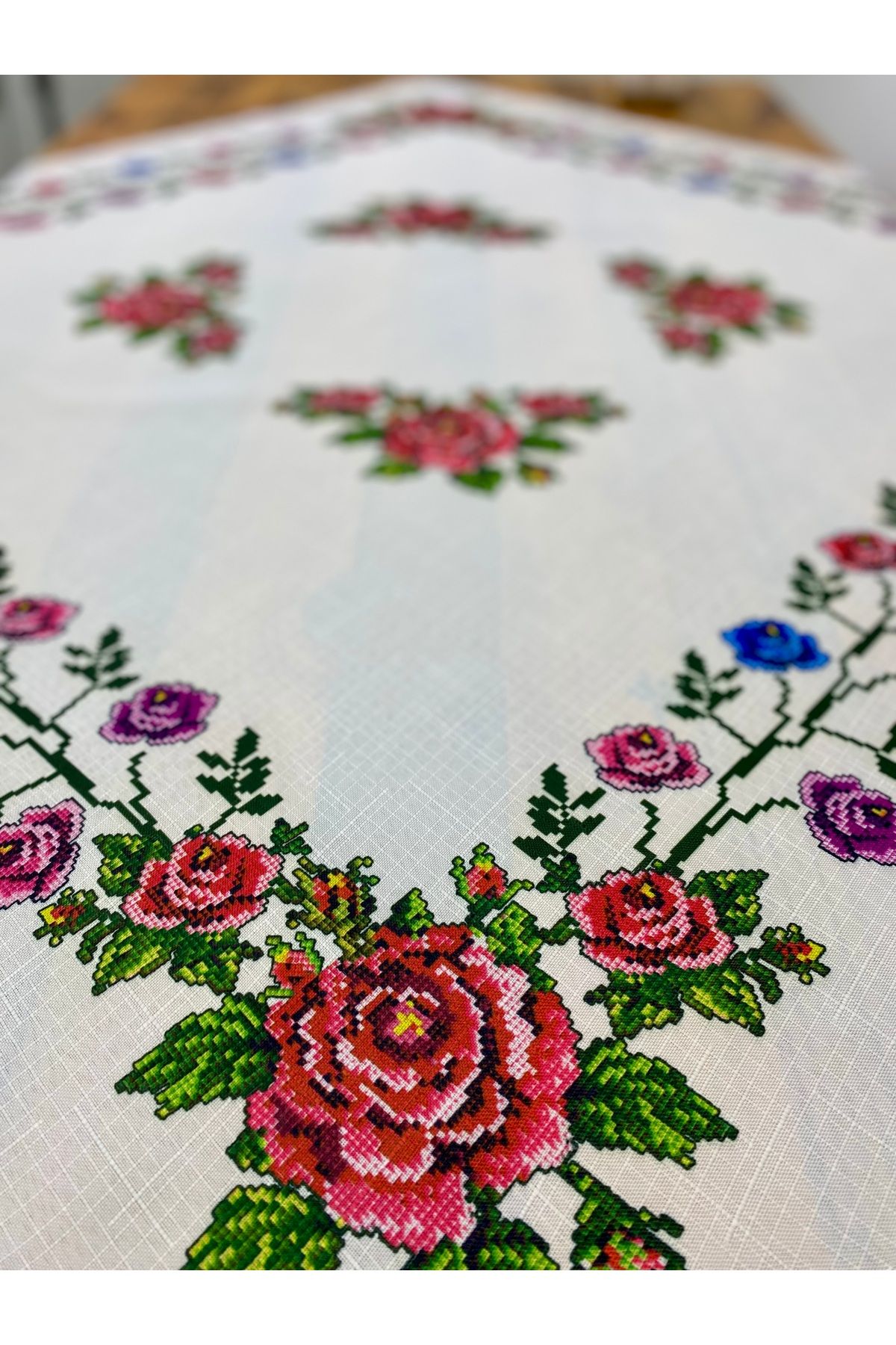 KURULAR RİZE BEZLERİ KANAVİÇE ÇİÇEK DESENLİ FİSKOS