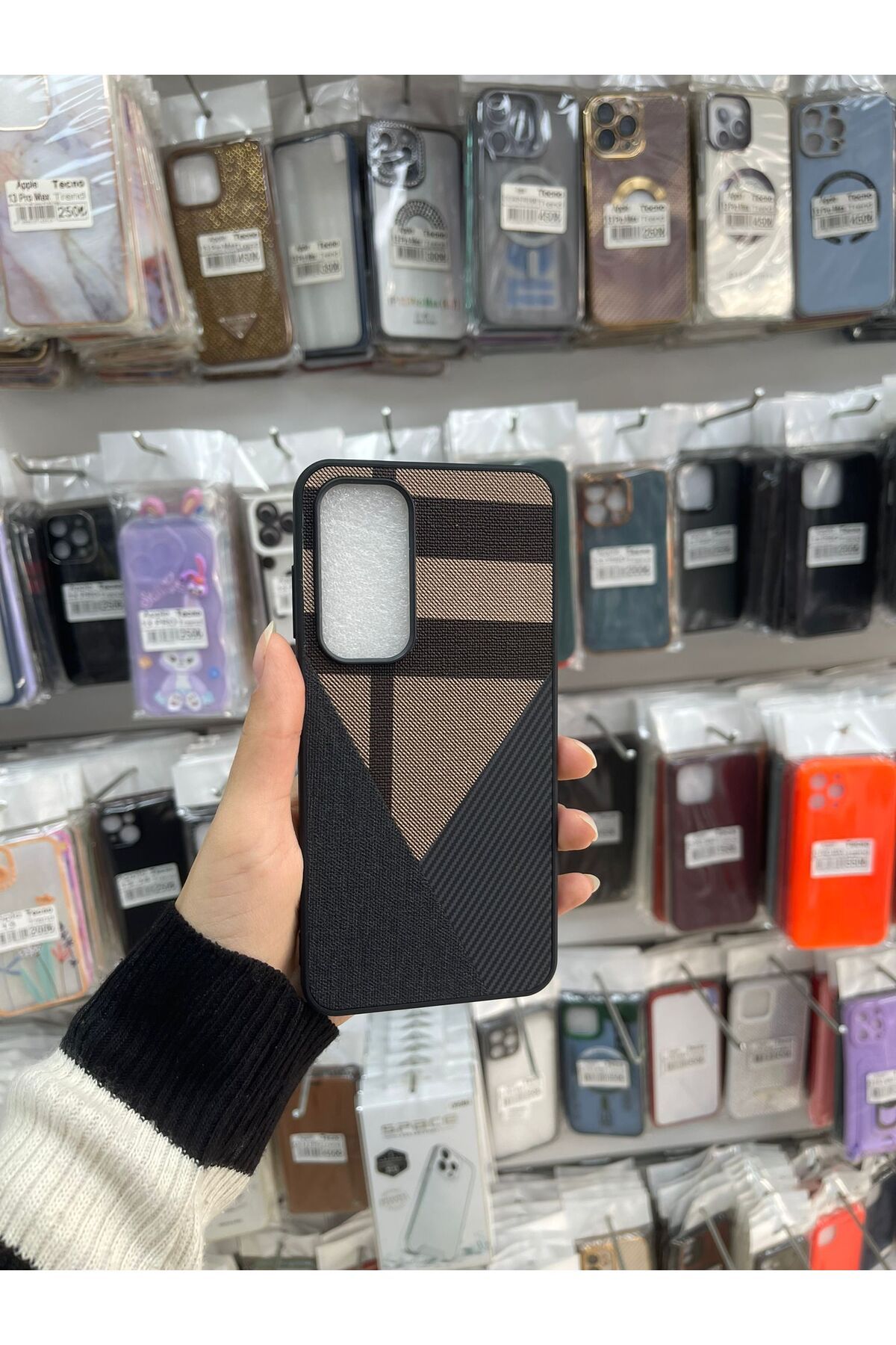 TECNOTREND Galaxy S24 FE KUMAŞ DOKULU DERİ DESENLİ SİLİKON KILIF