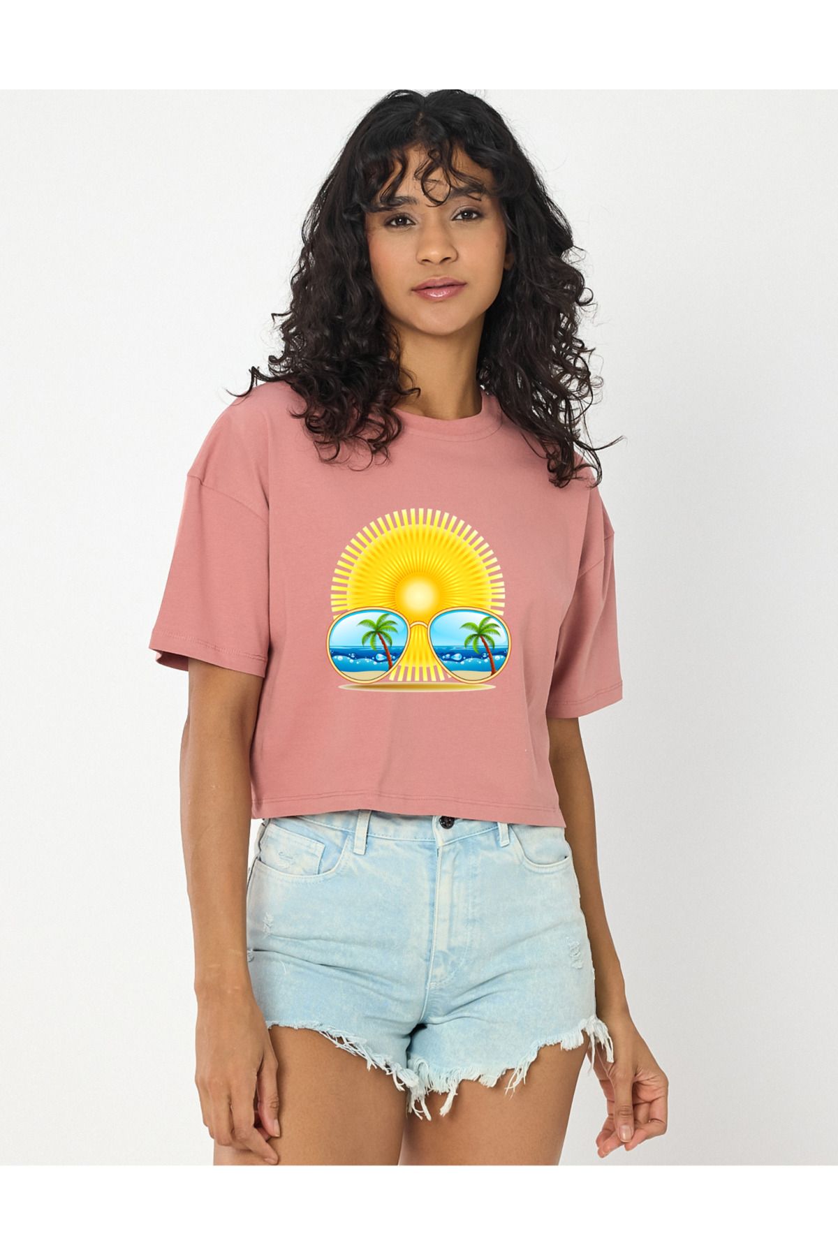 Windy Island Kadın Bisiklet Yaka Güneş Baskılı Crop T-shirt