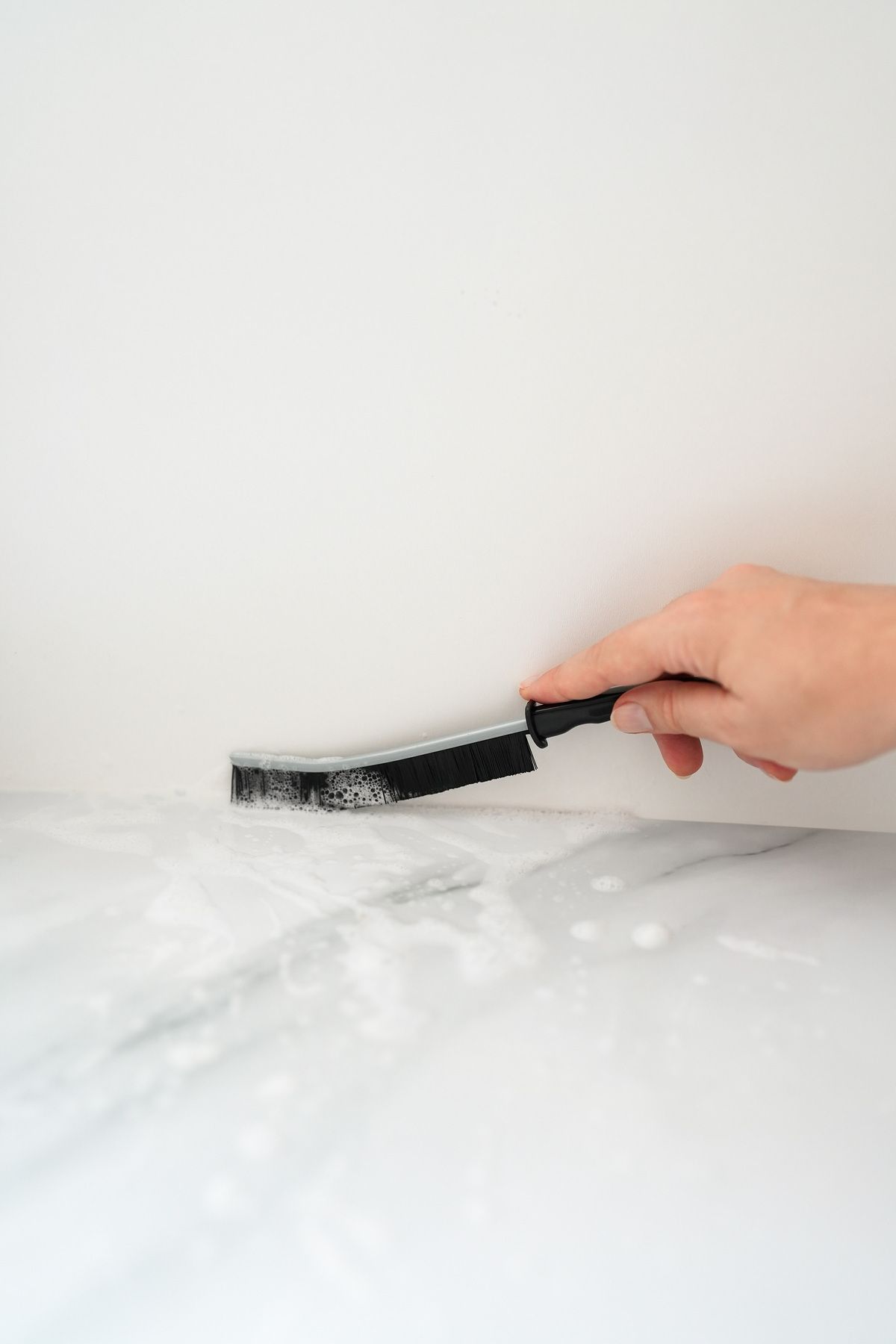 UYGUR AVM Uzun İnce Saplı Çok Amaçlı Kıl Temizlik Fırçası Banyo Mutfak Detay Temizleme