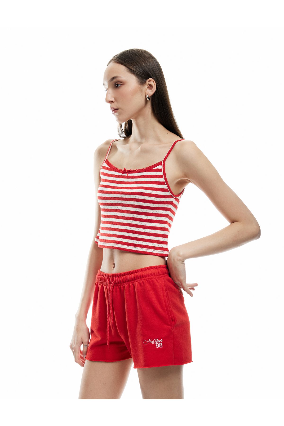 Koton Yeni Sezon İp Askılı Kalp İşlemeli Fiyonklu Çizgili Crop Bluz