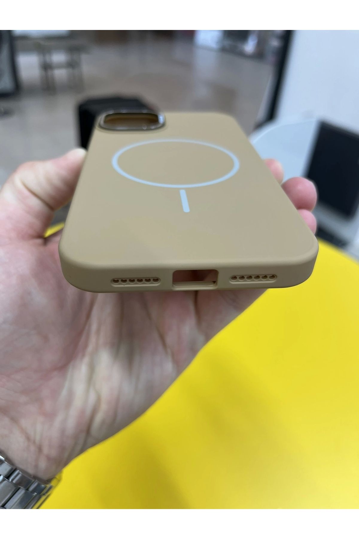 lucek cases İPhone 11 Uyumlu Premium MagSafe Silikon Renkli Ultra Darbe Korumalı Kılıf