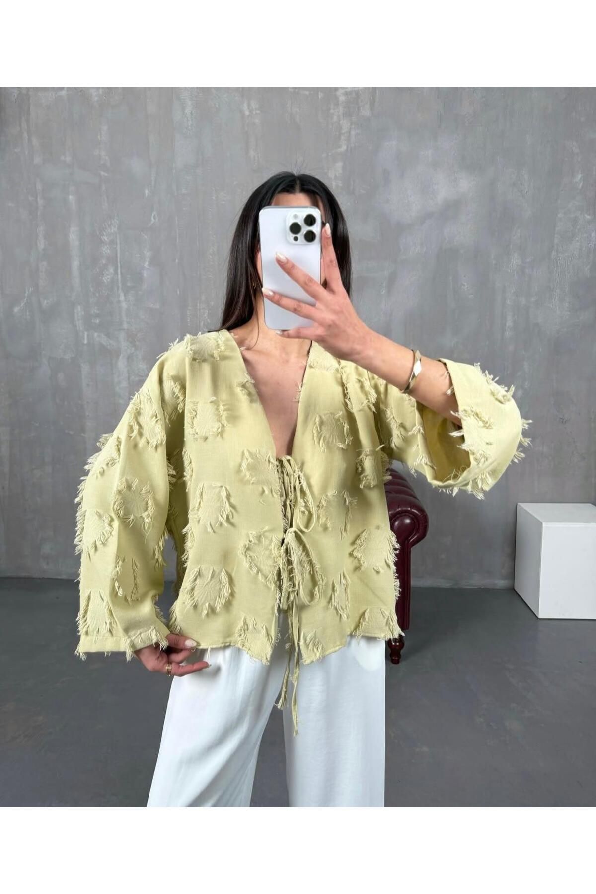 hedef giyim Üç Boyutlu Çiçekli Bağcıklı Kimono Bluz
