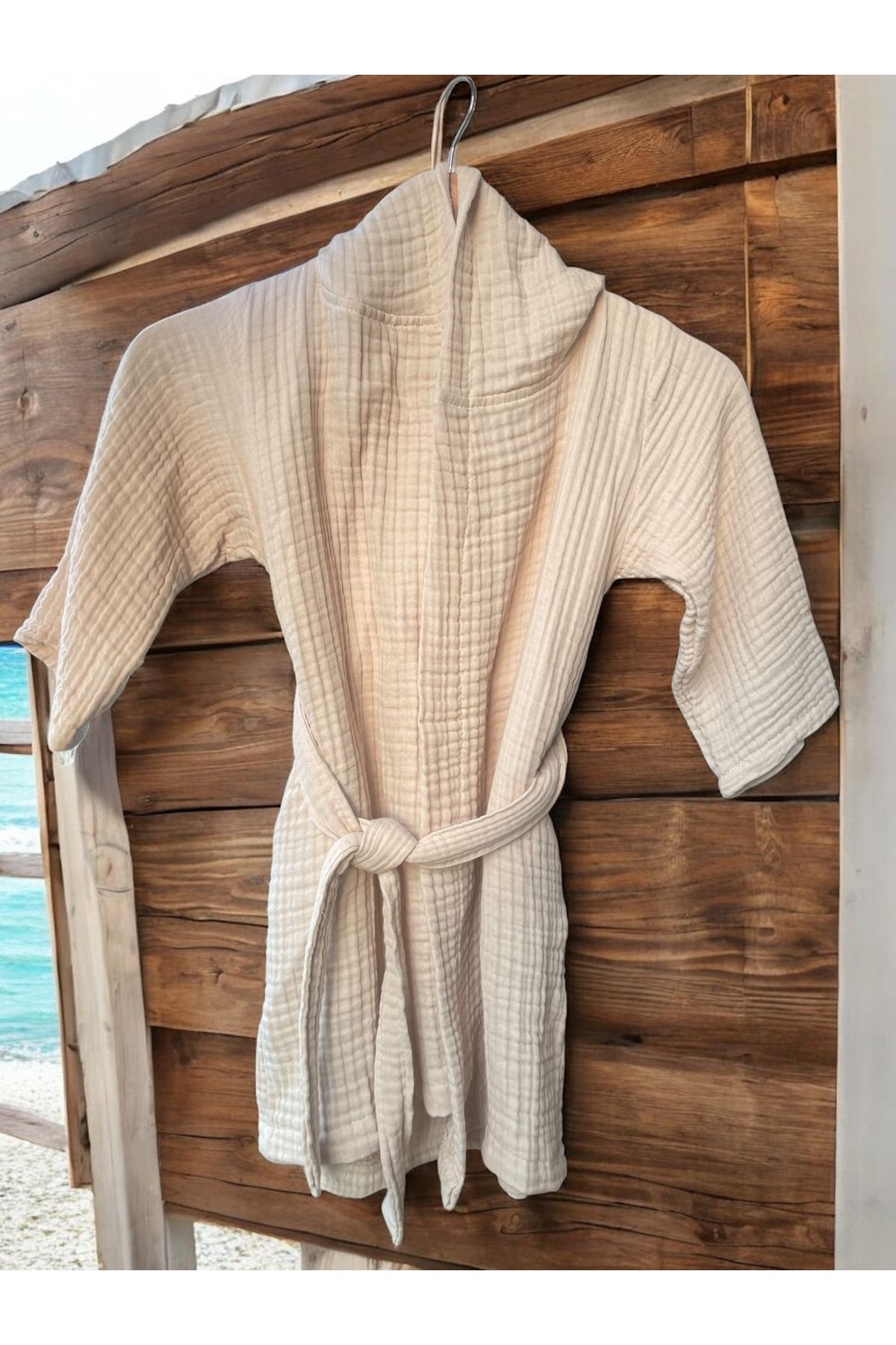 Butik %100 Pamuk Bebek Bornozu – Kapüşonlu ve Kuşaklı | Yumuşak, Emici, Unisex Tasarım | 0–6 Yaş Arası