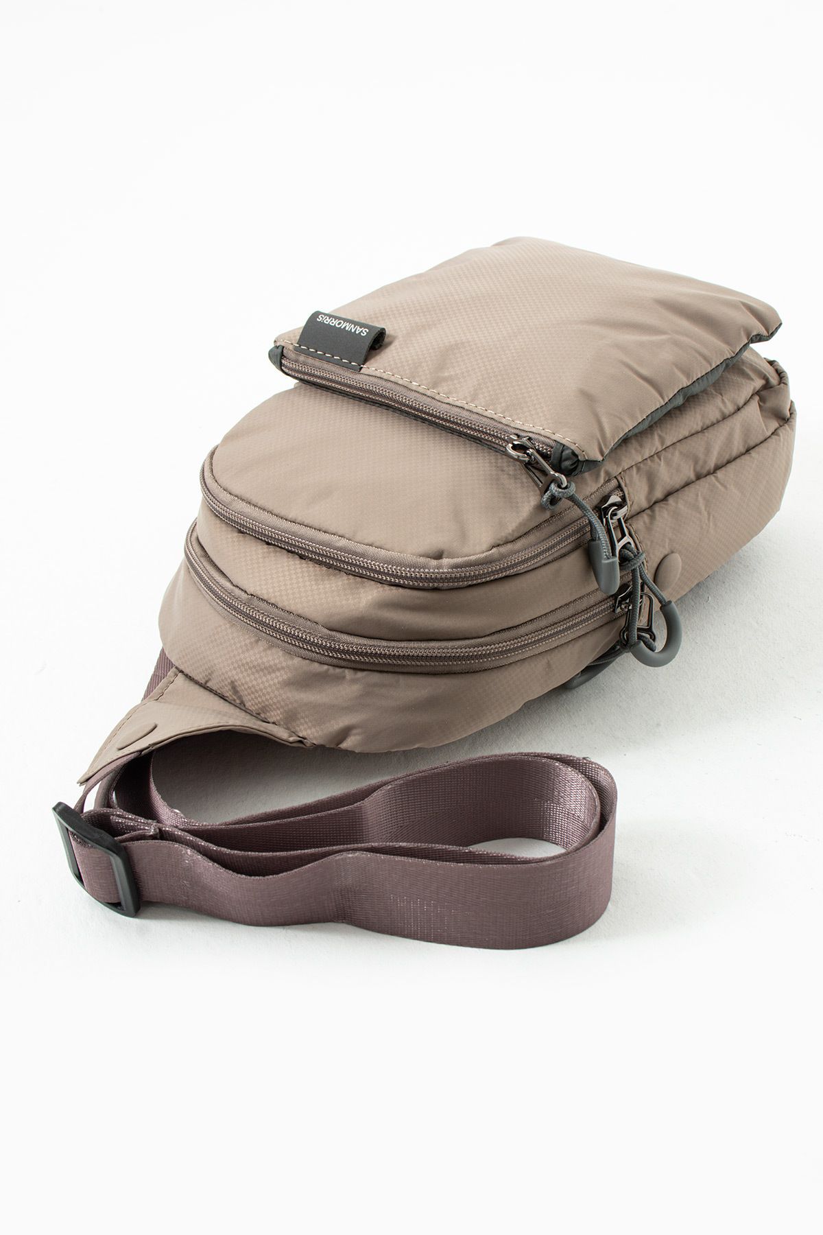 Sanmorris 6004 Unisex Kırinkıl Kumaş Suya Dayanıklı Çok Bölmeli Body Bag Kum