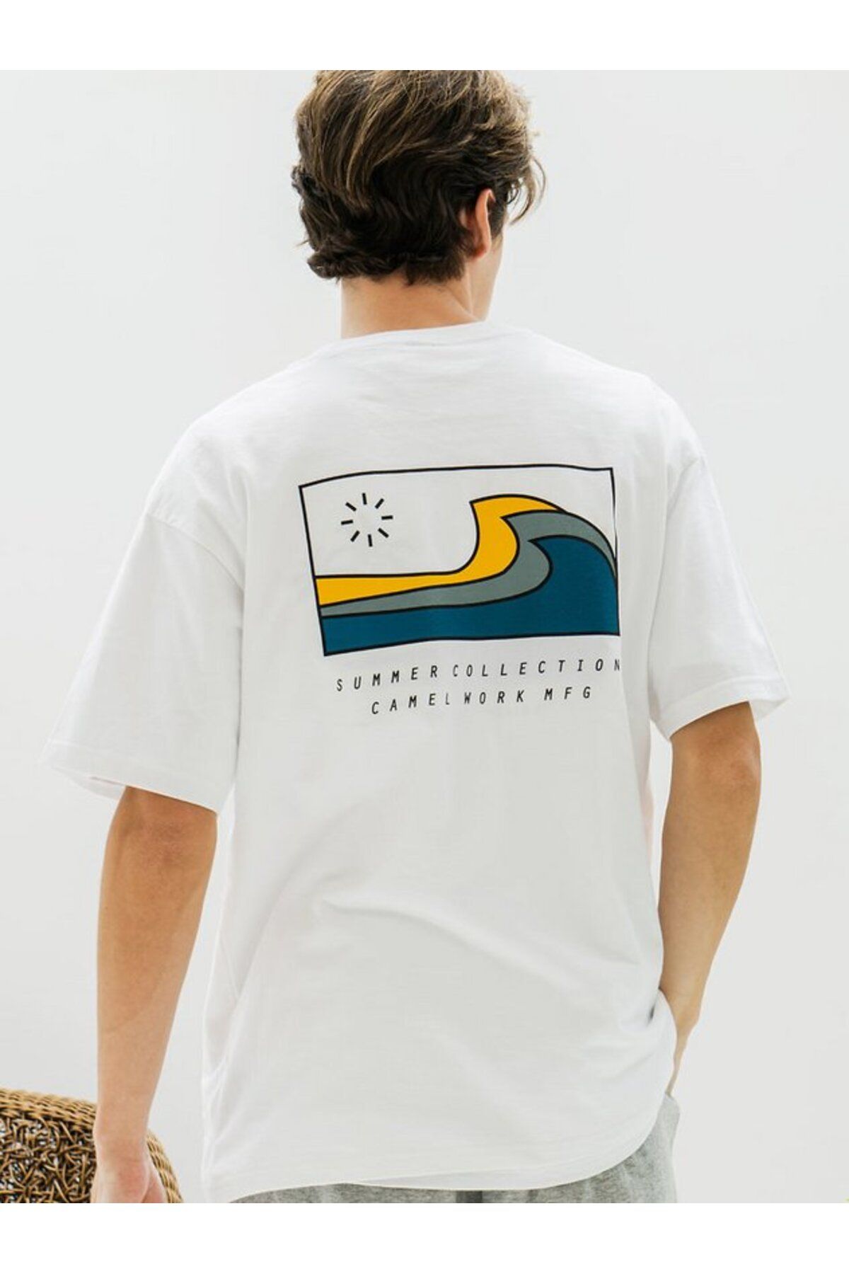ELNOYA Unisex Pamuklu Beyaz Oversize "Dalga" Baskılı Minimalist Bisiklet Yaka Rahat T-shirt