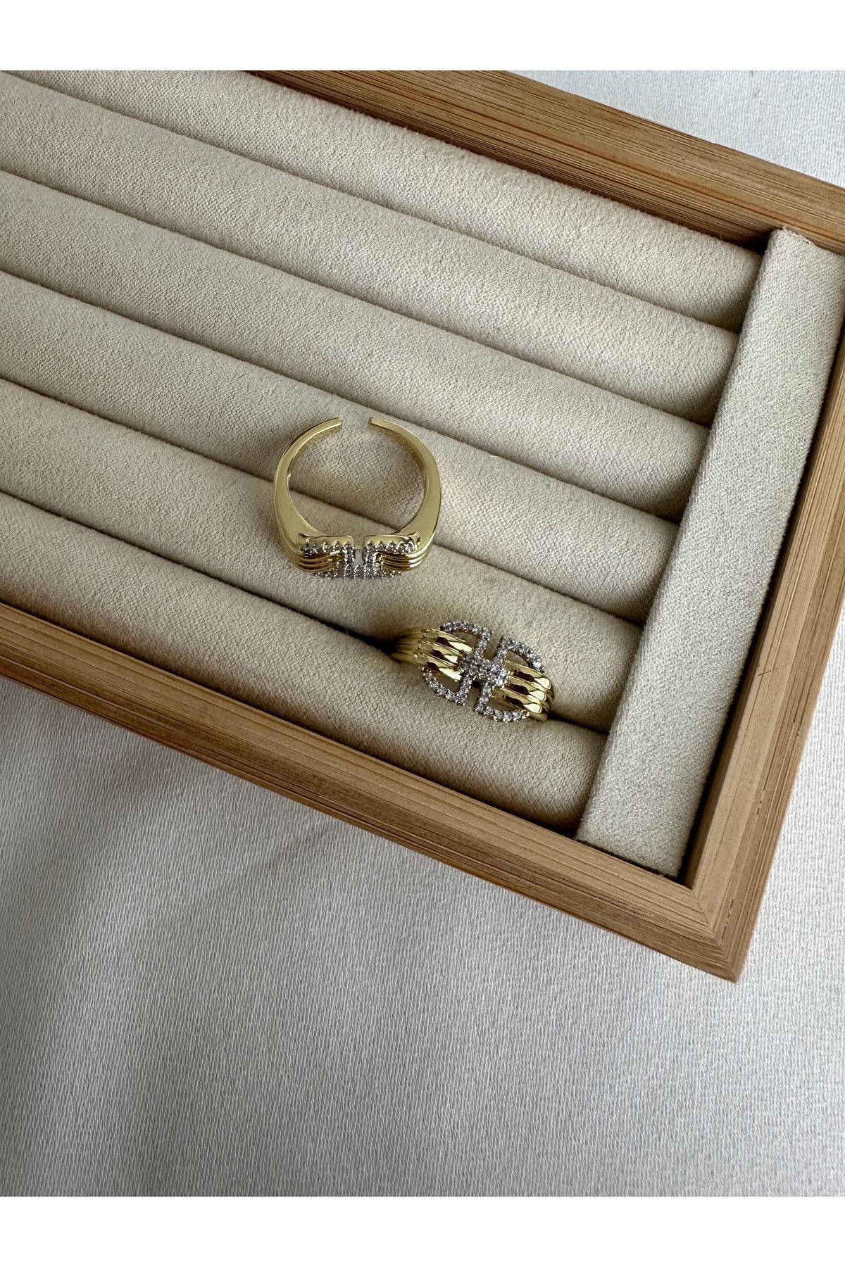 ringbox-Double Color Symmetrical Ring 3