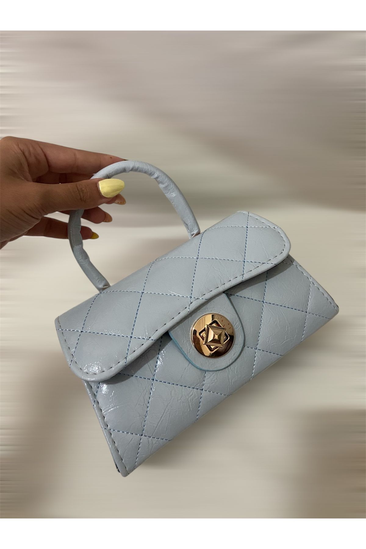 Melos Butik Kadın Bebe Mavi Kapitoneli Kilit Detaylı El Ve Omuz Çantası