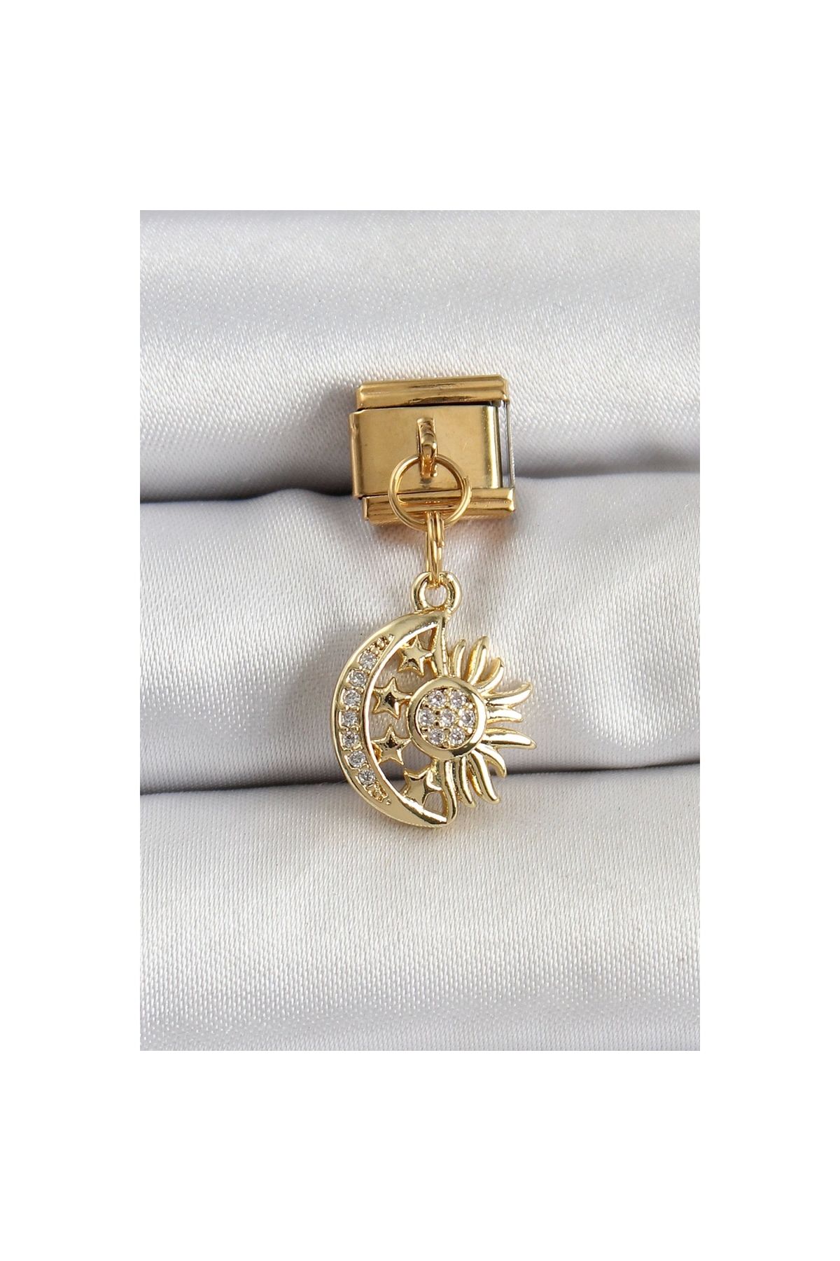 Narnuga 316L Çelik Sallantılı Zirkon Taşlı Ay Ve Güneş Model Gold Renk Nomination Charm - TJ-BC1411