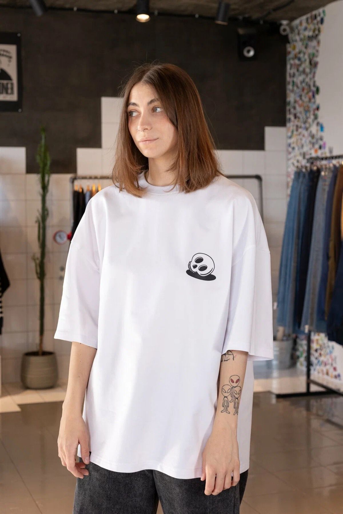 ELNOYA Unisex Pamuklu Beyaz Oversize "Kelle" Baskılı Bisiklet Yaka Rahat T-shirt