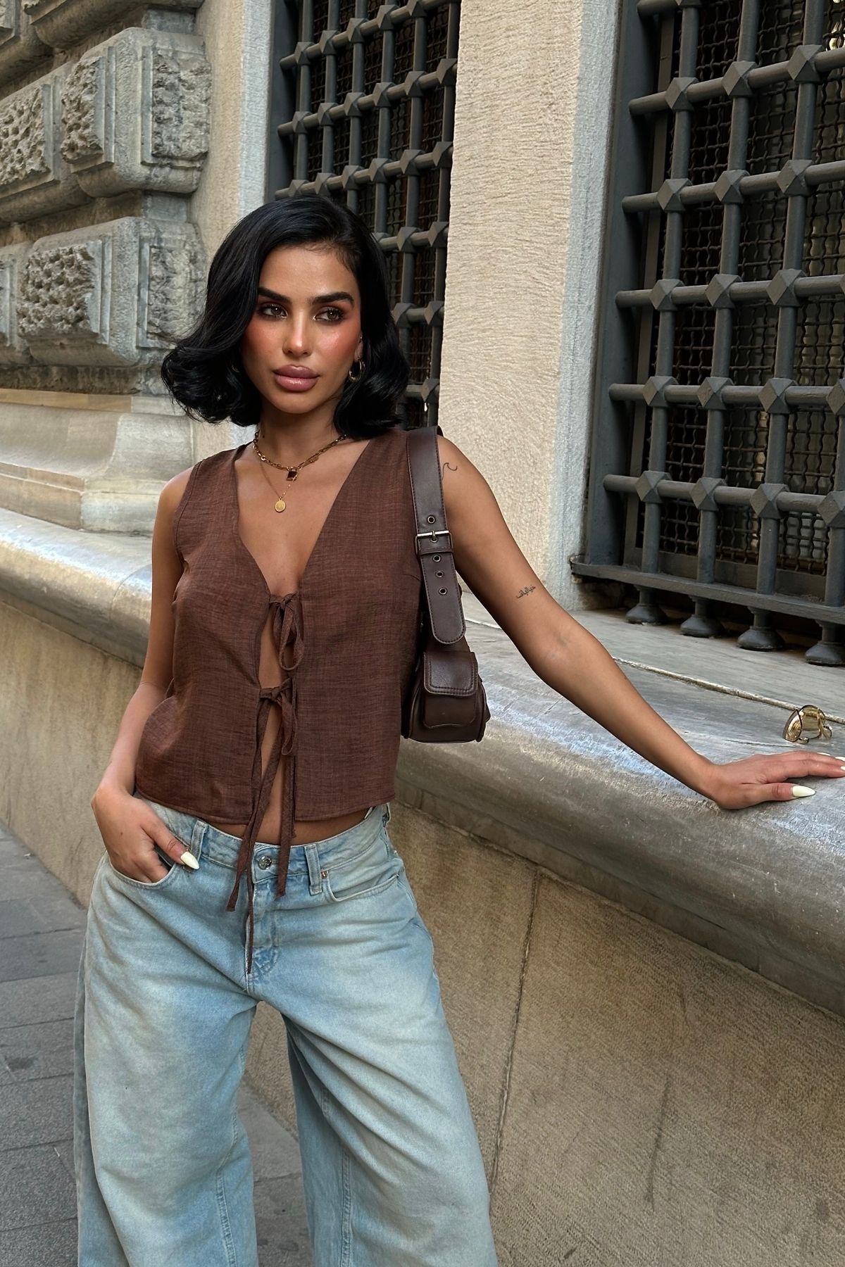 World Fashion Trends ÖNÜ BAĞCIKLI V YAKA DOKUMA BLUZ