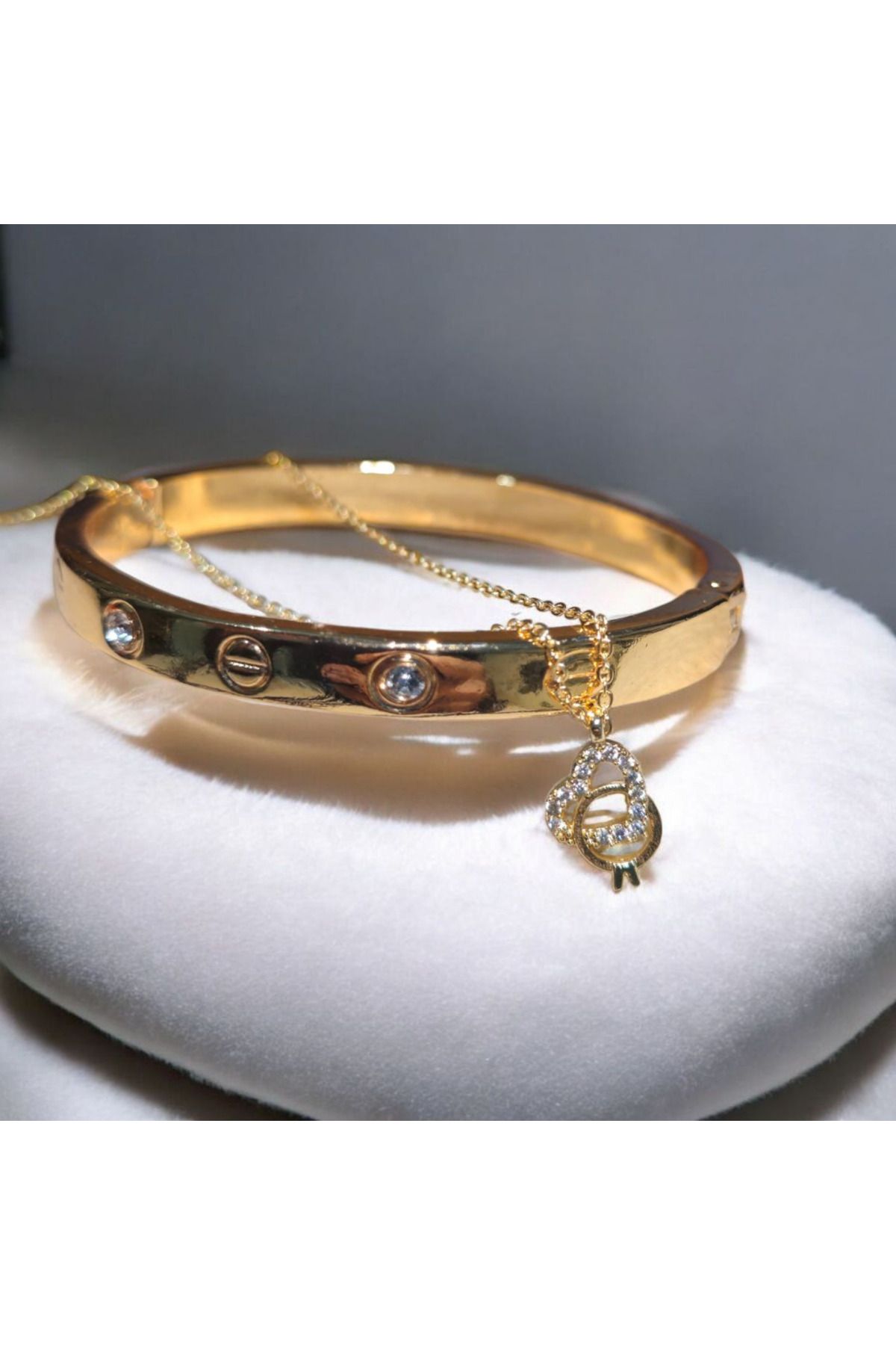 shop Zarifly Gold Vidalı Bileklik & Kalp Taşlı Kolye Seti - Kadın Takı Kombini