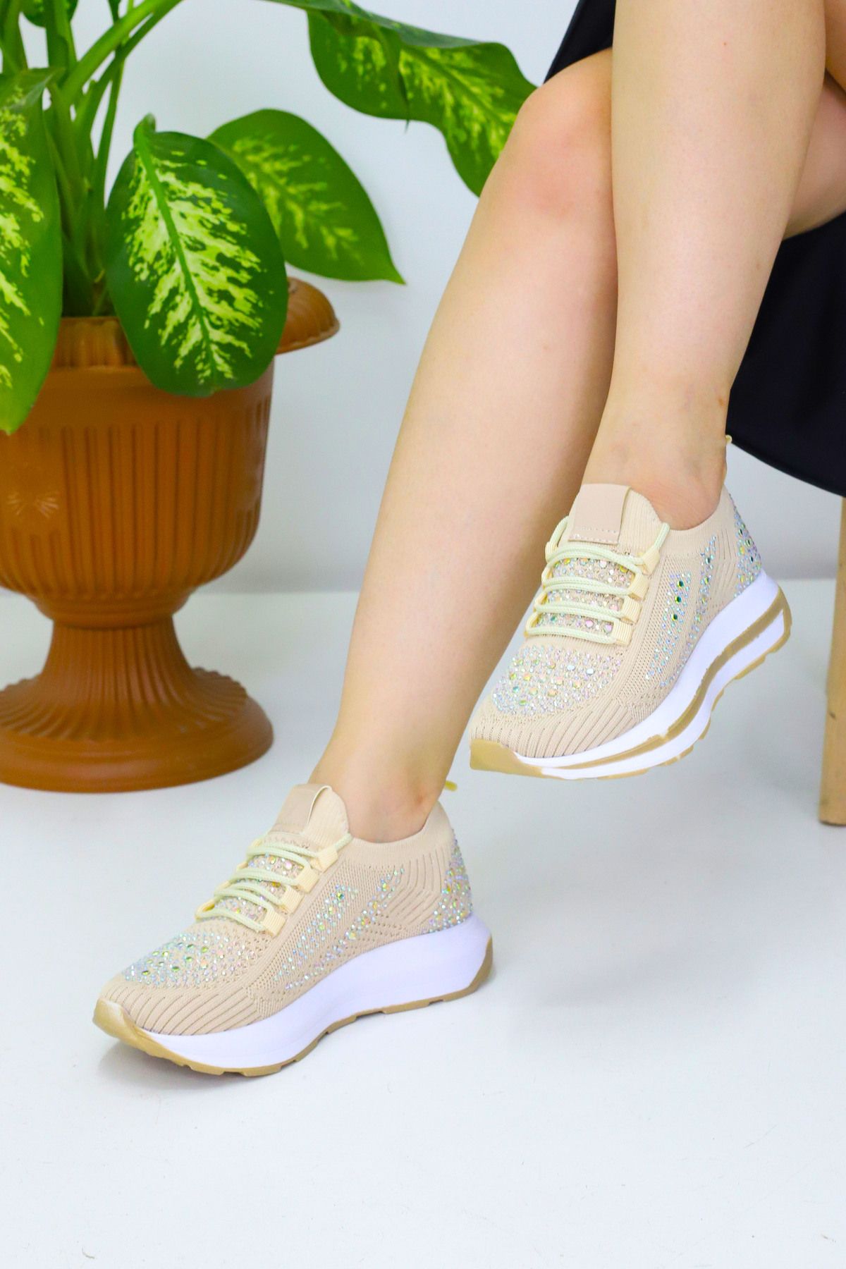 Modaarmada Bej taşlı triko yeni sezon yazlık kadın sneaker