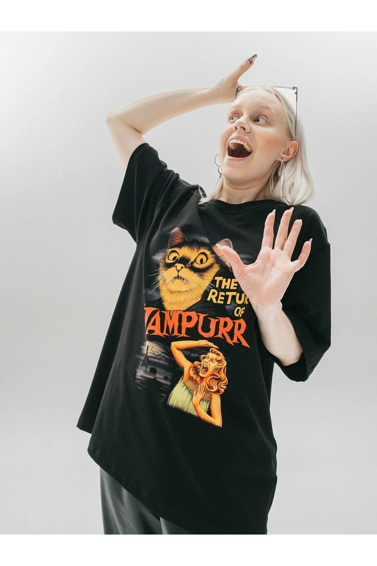 ELNOYA Unisex Pamuklu Siyah Oversize "Vampurr" Baskılı Bisiklet Yaka Rahat T-shirt