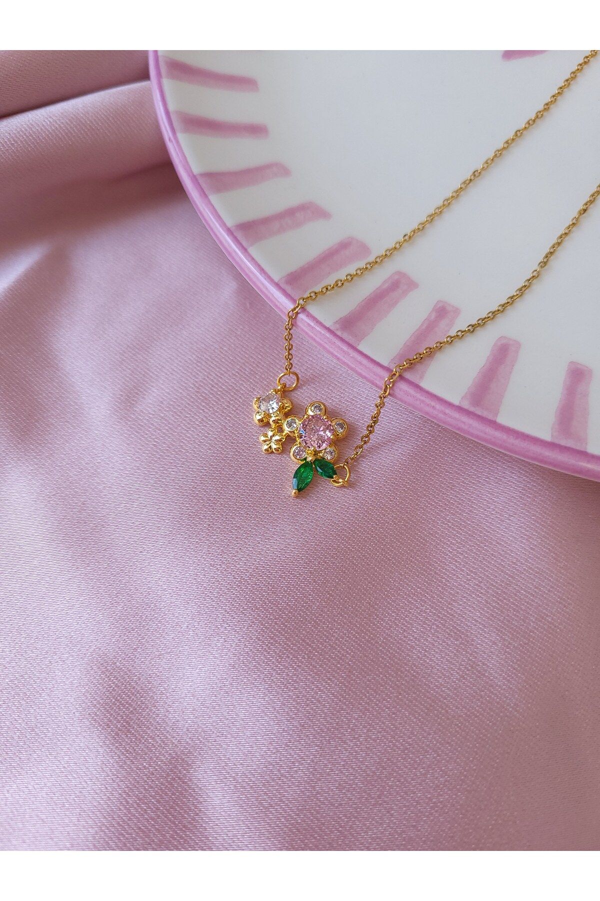 Jewerly Botanic Love Çiçek Temalı Pembe Taşlı Paslanmaz Çelik Kolye
