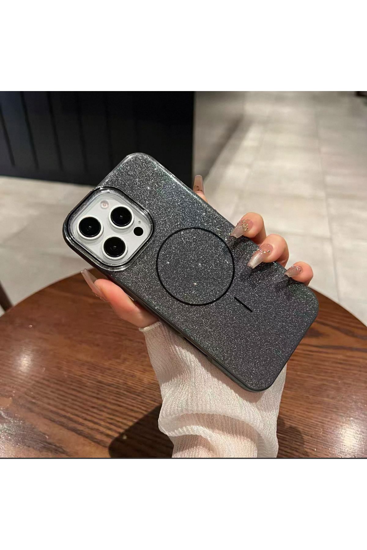EDELFU iPhone 15 PRO Simli Silikon Yumuşak Kamera Çıkıntılı Parlak Gösterişli Magsafeli Koruyucu Kılıf