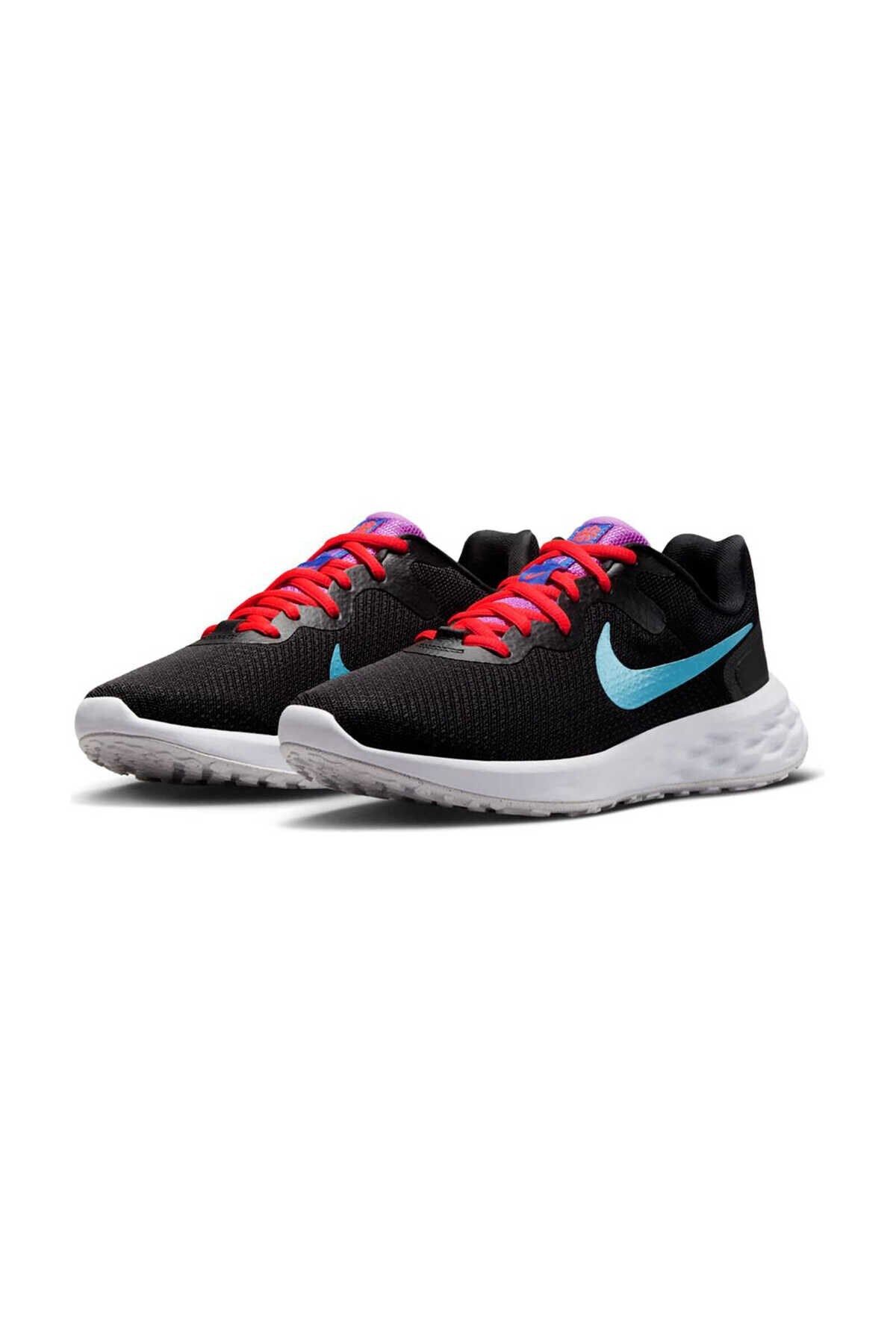 Nike Revolution 6 Yürüyüş Ayakkabısı