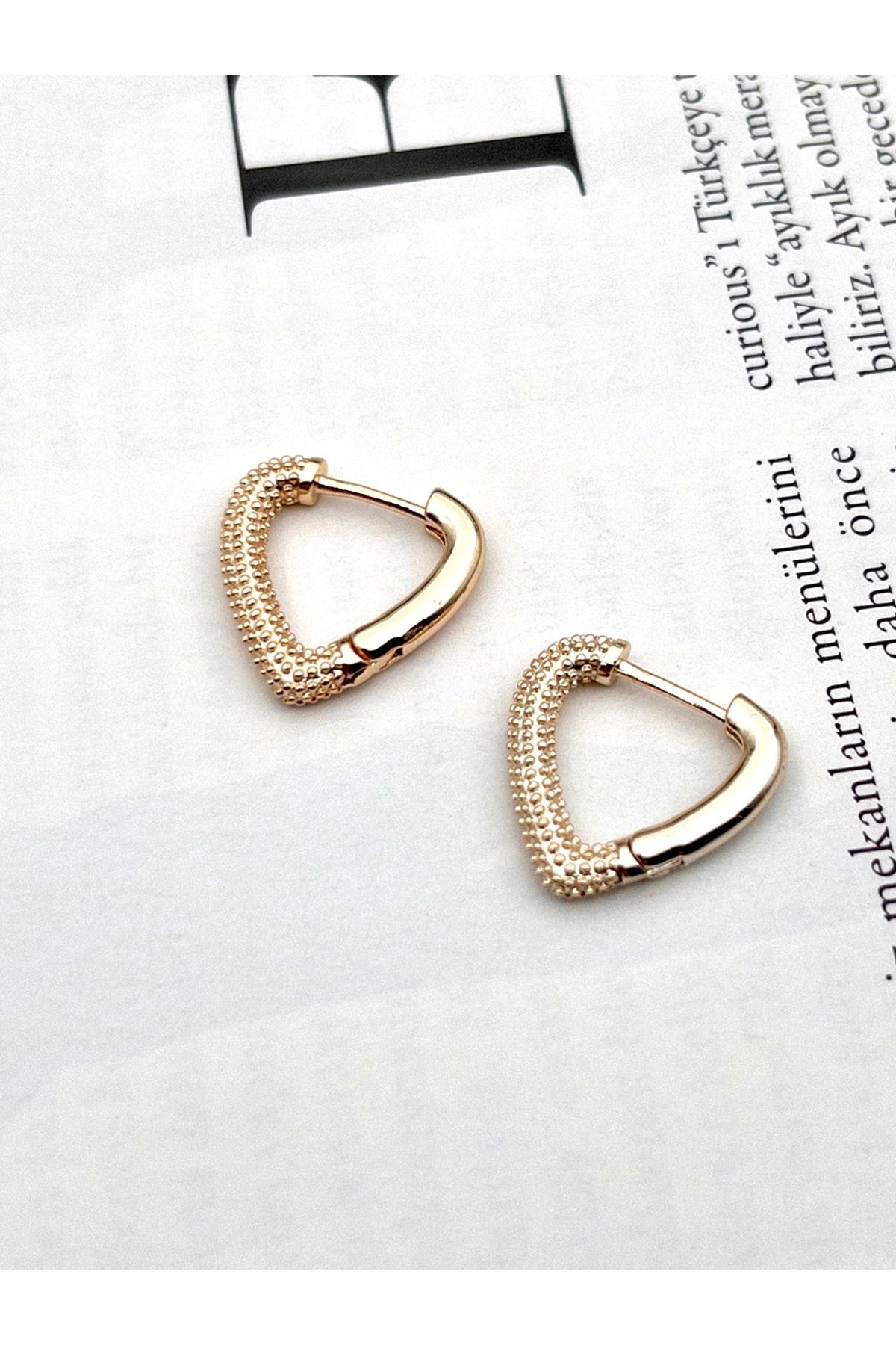Siya Silver Minimal Kalp Tasarım Çelik Küpe - 1,5 cm