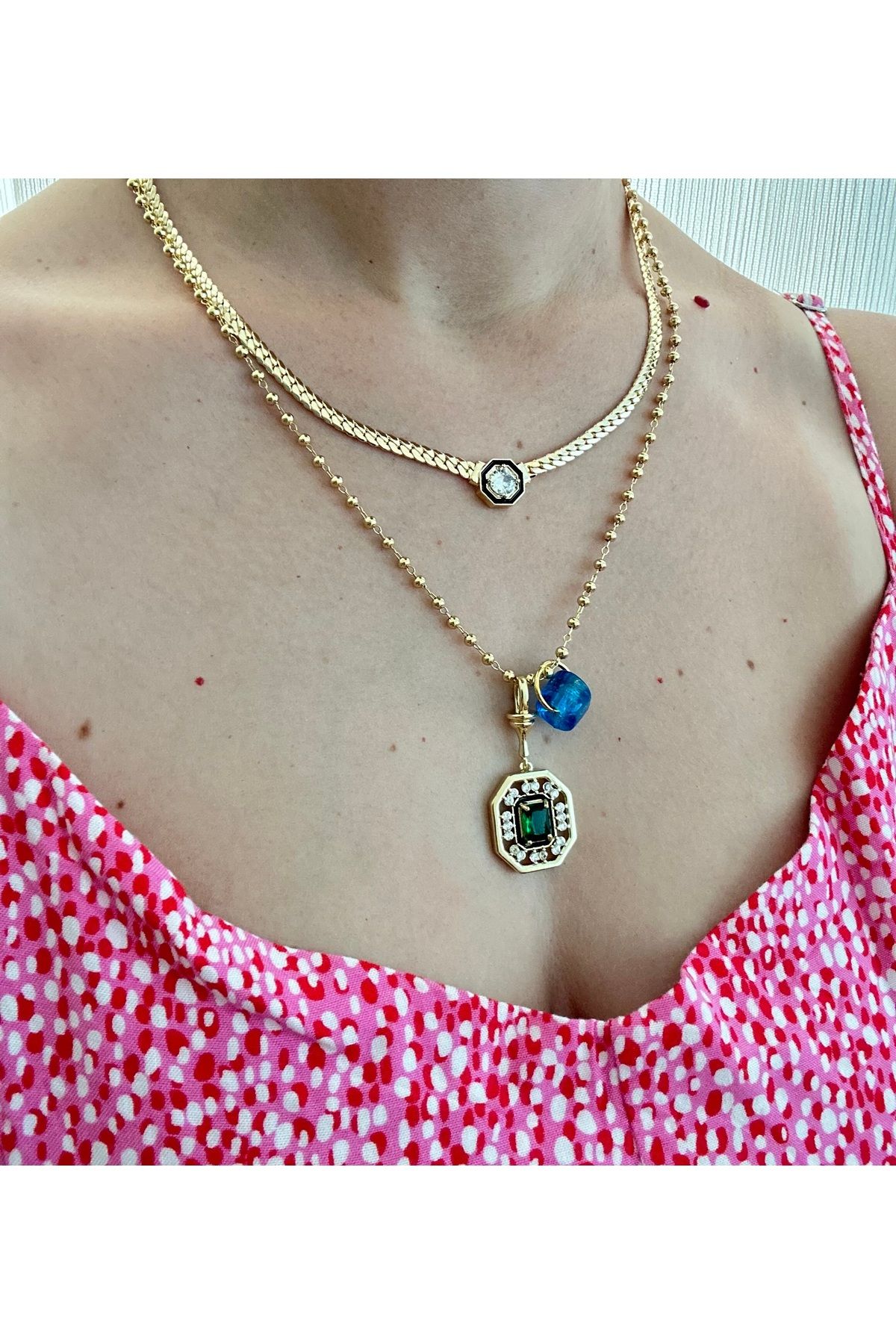 mibrillo Hasır kolye ve yeşil taşlı mavi bodrum boncuk detaylı serenay ikili kolye