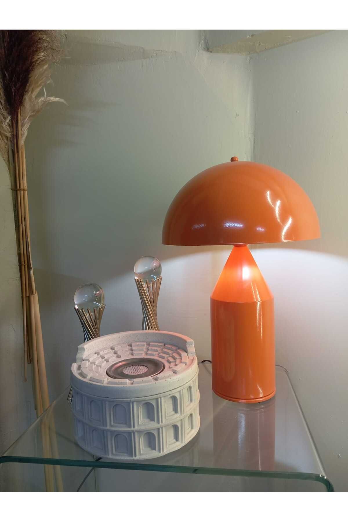 AFİLİYOL Turuncu Modern Metal Masa Lambası – Dekoratif Retro Tasarım, LED Uyumlu
