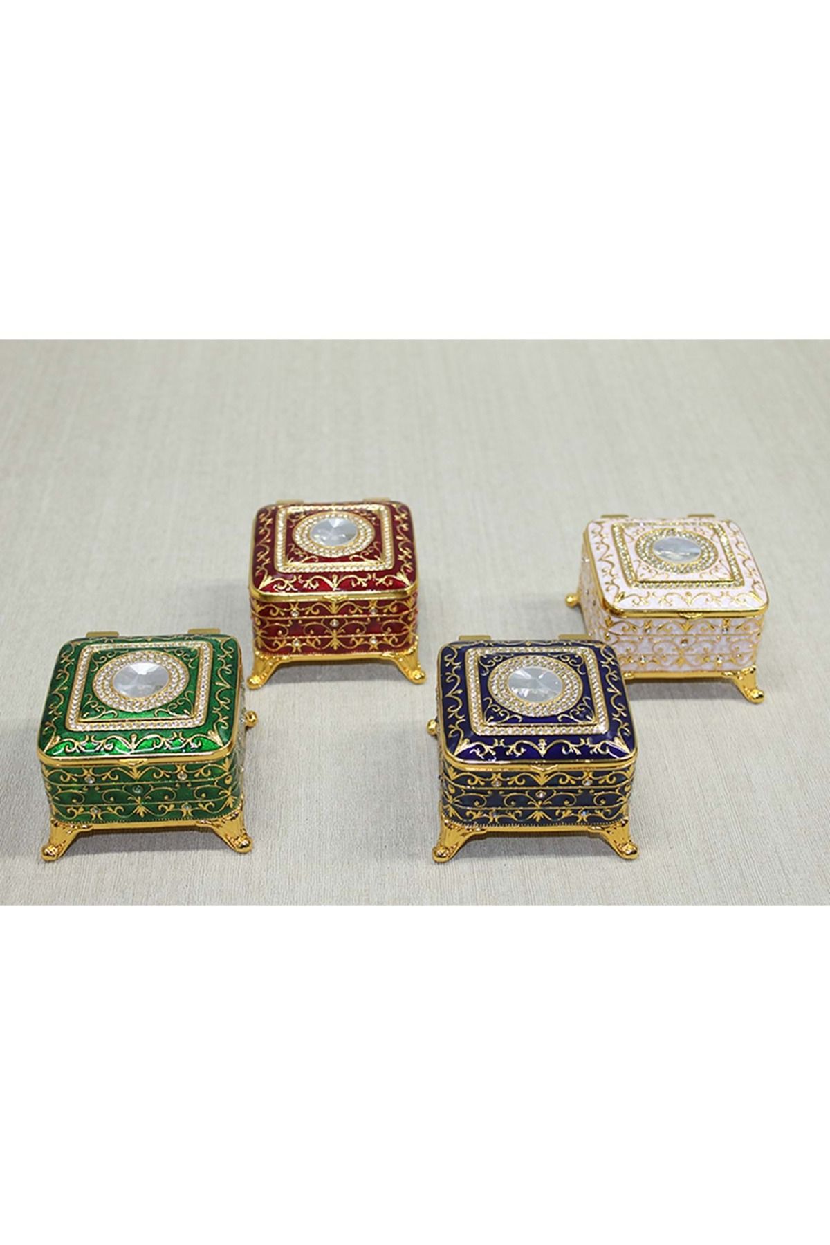 Store Sıvaroskı Taşlı Kutu 7*7 Cm