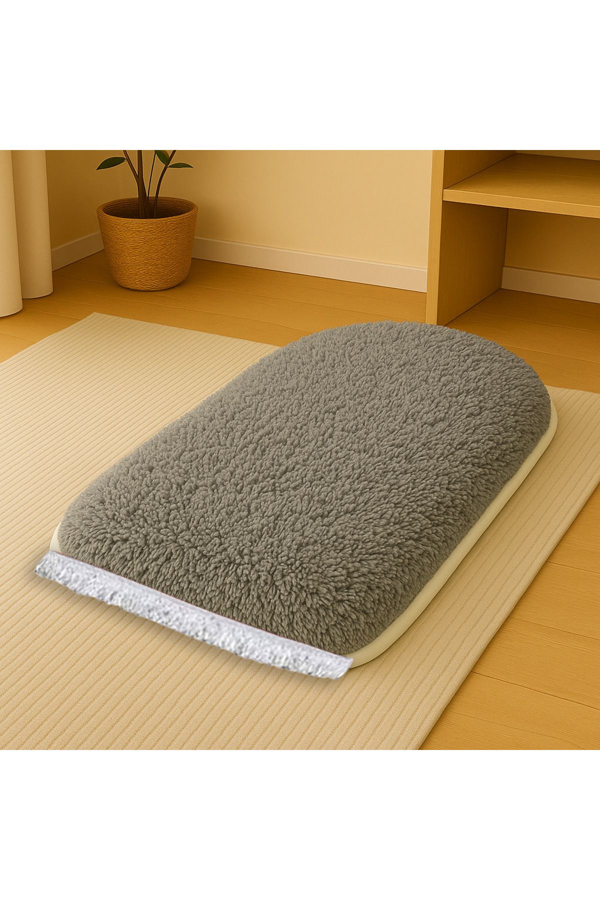 Carpetella 3 CM Süngerli Welsoft Peluş Seccade Ortopedik Kaymaz Deri Tabanlı Namazlık
