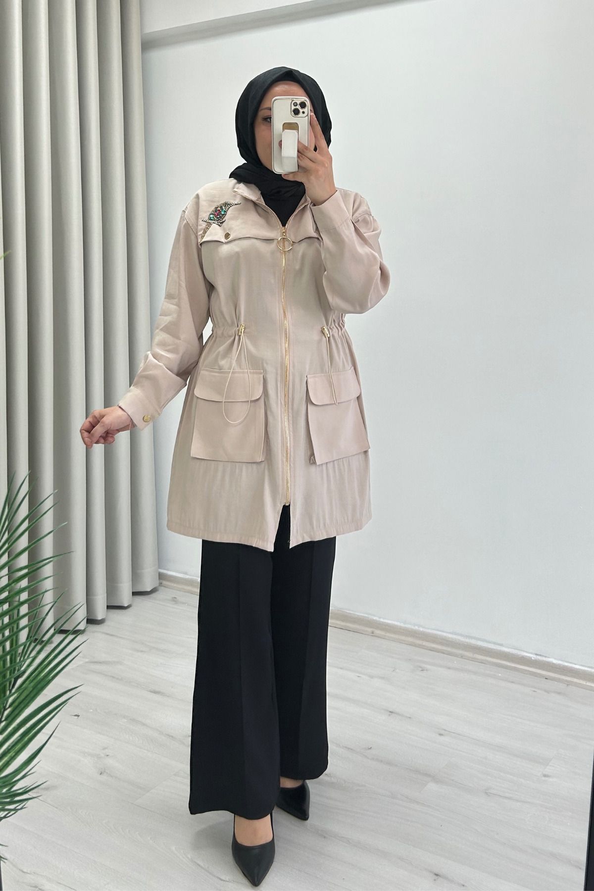 T Moda Store Yaka Taş İşleme Kuş Detaylı Bel Büzmeli Cupra Kap