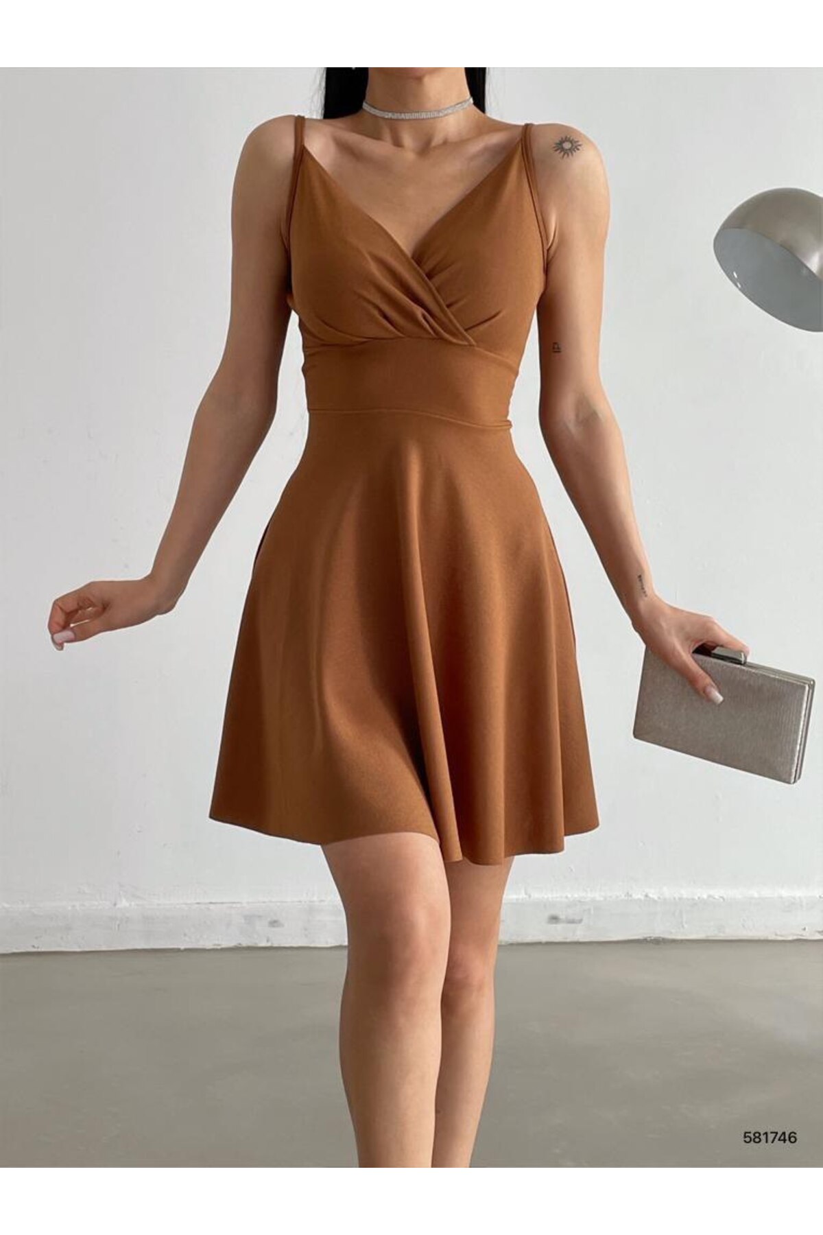 Kruvaze Yaka Ip Askılı Mini Elbise