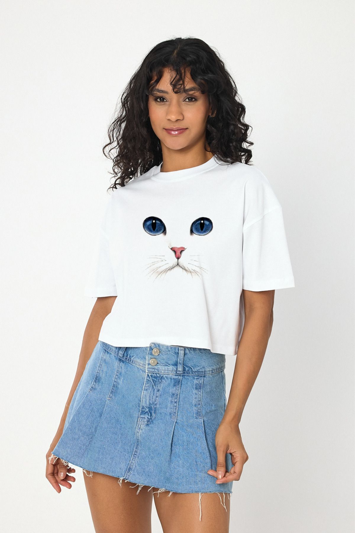 Windy Island Kadın Bisiklet Yaka Kedi Baskılı Crop T-shirt