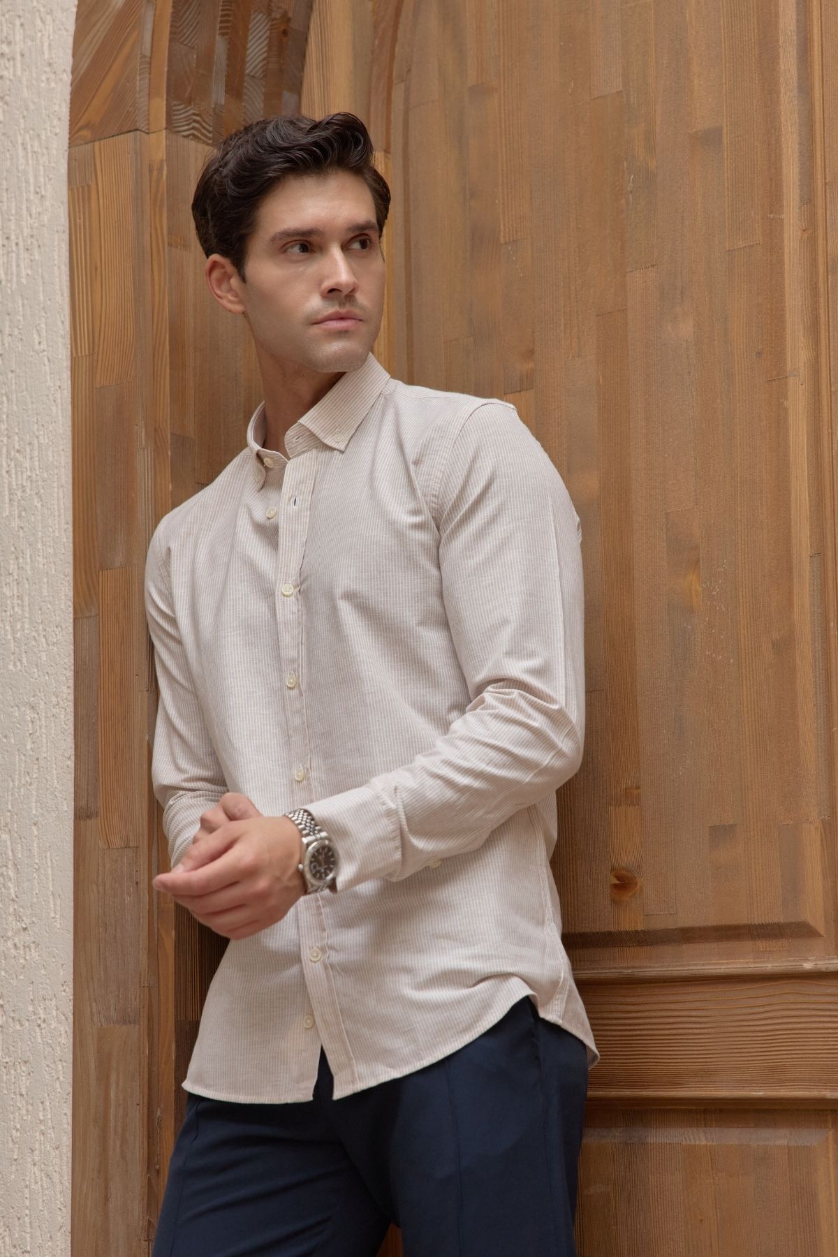 Livio Ferri Kure Erkek Gömlek Modern Slim Fit Keten Görünümlü İnce ve Sık Çizgili Doku
