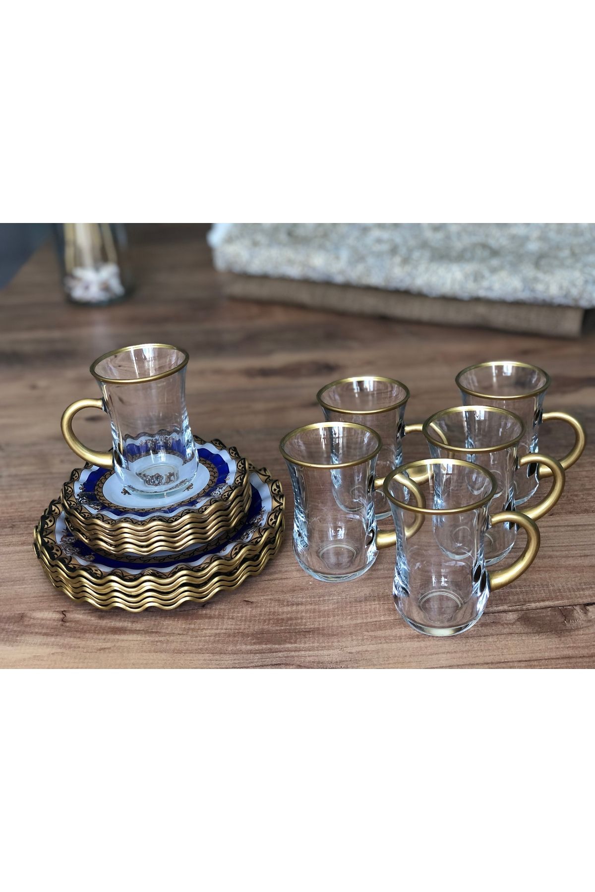 B&M-Crown Patterned Curved 18 Piece Tea Enjoyment Set (Glass with Handle) 3
