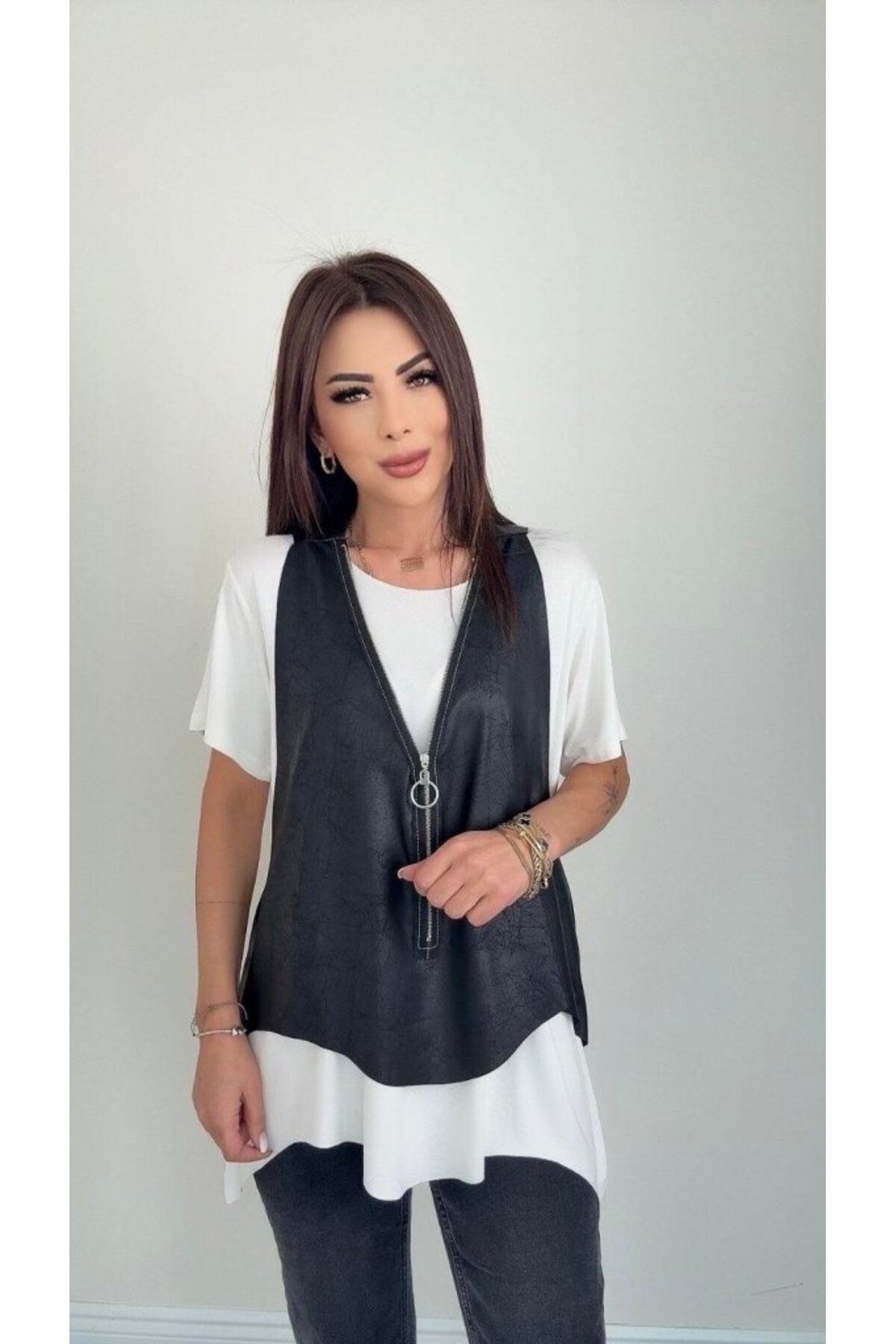 velmorafashion Kadın Kısa Kollu Yuvarlak Yaka Viskon Bluz + Kolsuz Fermuarlı çatlak Deri Yelek