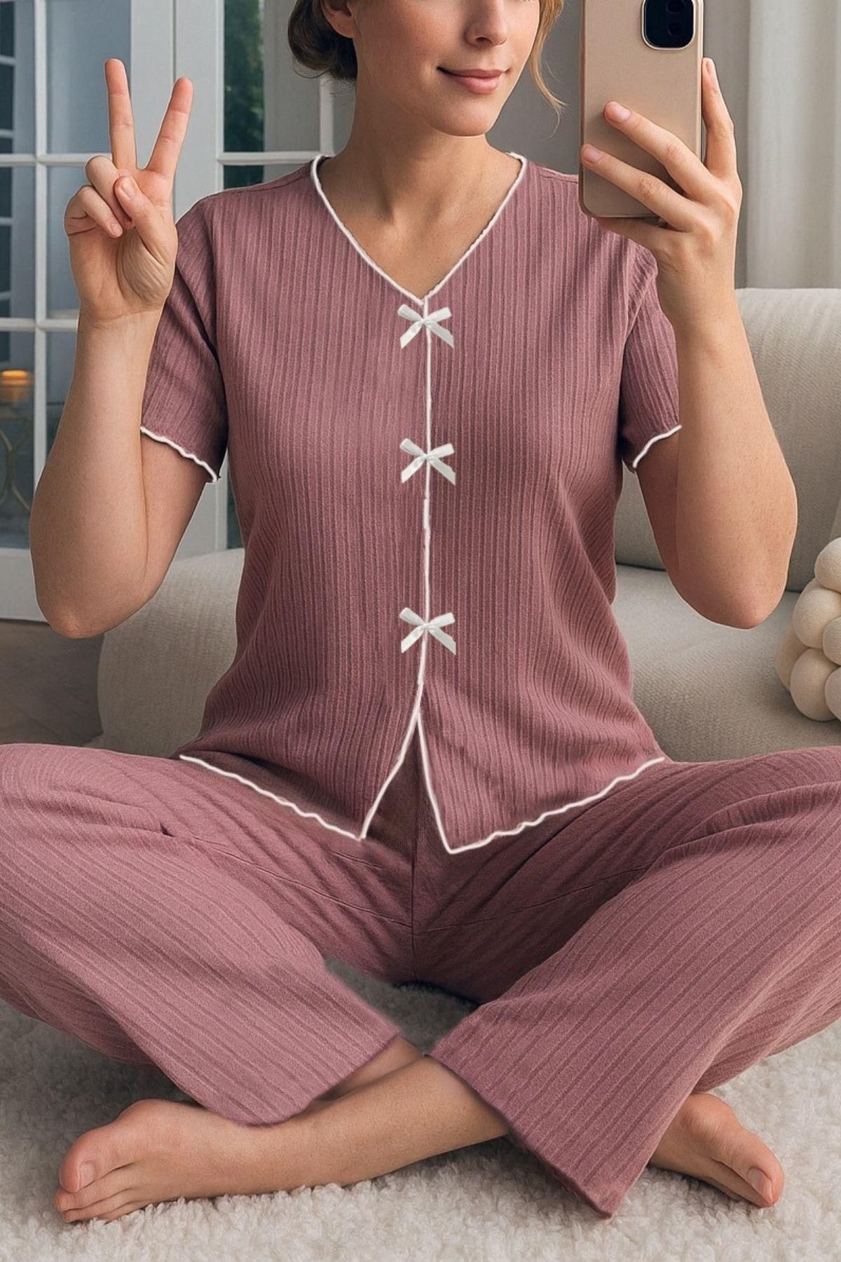 COjans Gül Kurusu Fiyonklu V Yaka Yazlık Pijama Takımı 7315