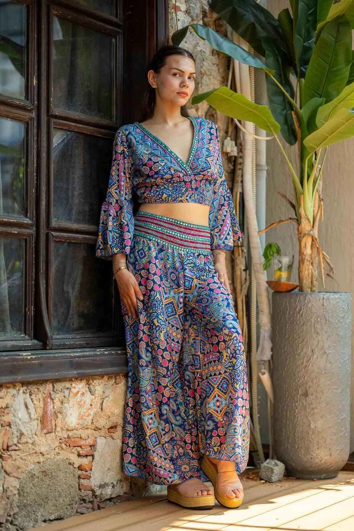 Miss Boheme Mavi Renk Pul Detaylı İpek Pantolon Bluz Takım