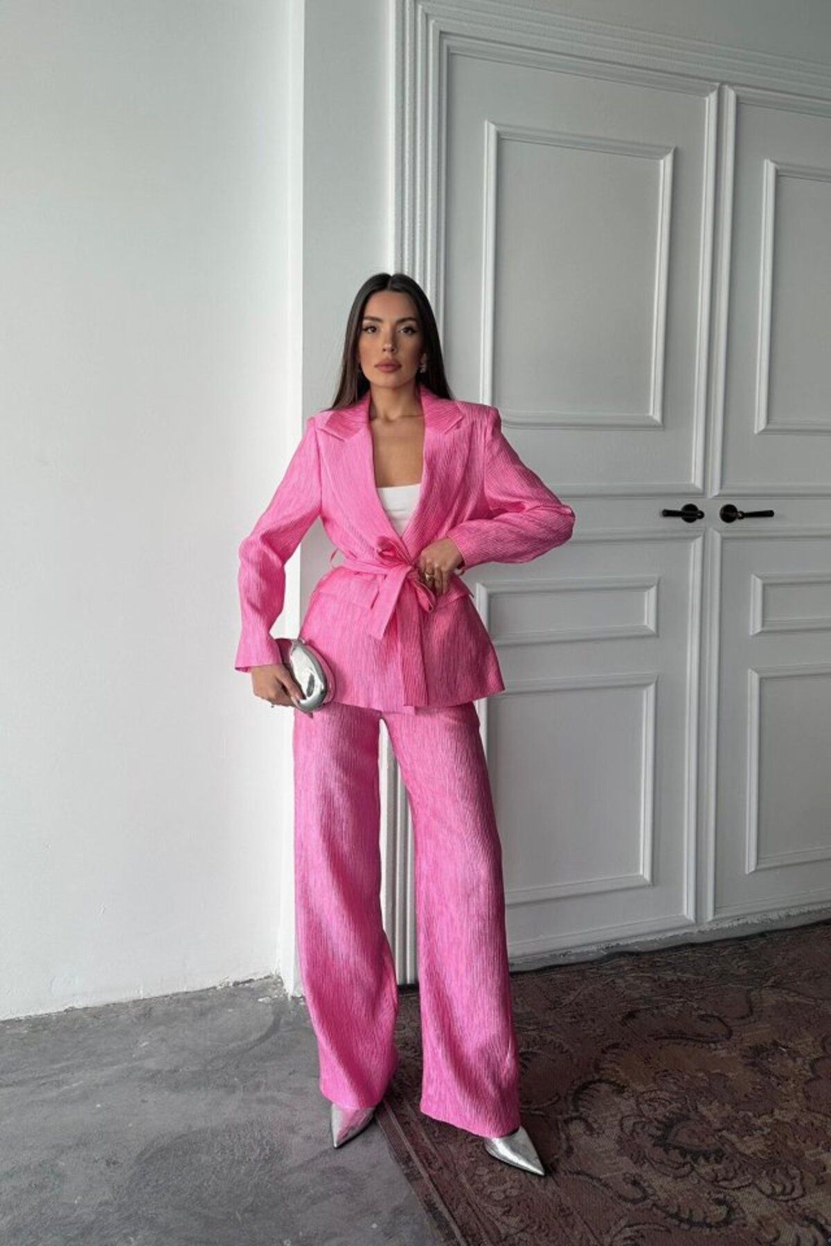 DEAG Pembe Beli Kuşaklı Ceket Ve Pantolon Parlak Takım