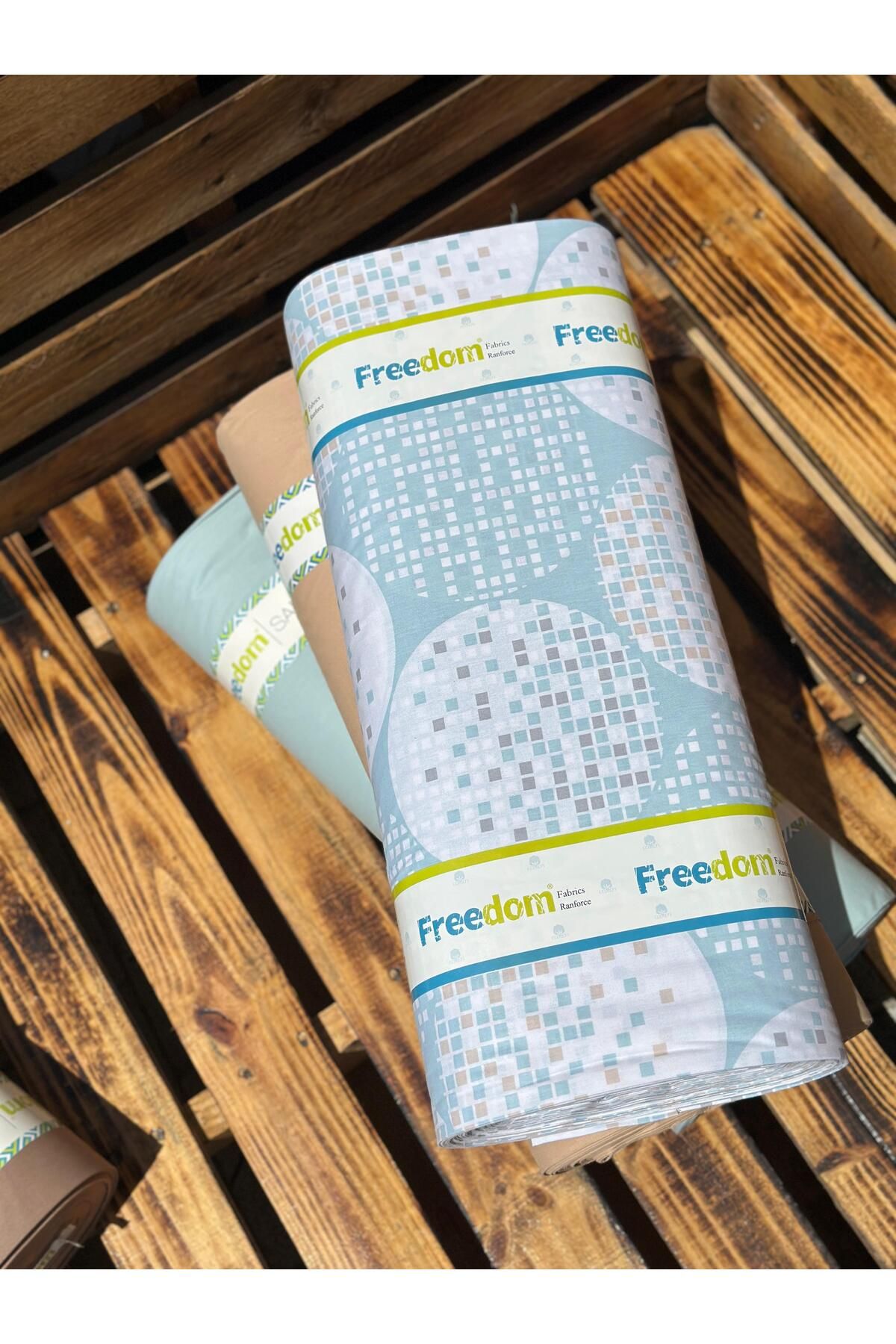 Freedom Ranforce Kumaş Geometrik Desenli - 100% Pamuk 30 Metre 1 Top Kumaş 240 cm en - Nevresimlik Kumaş
