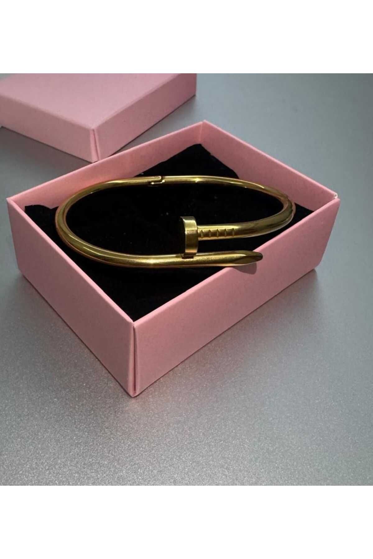 Butik çivi model çelik kelepçe bileklik