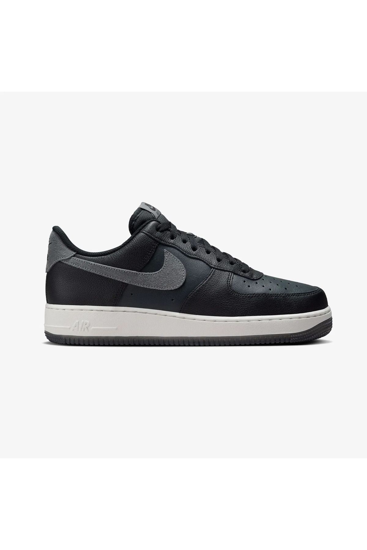 Nike Air Force 1 '07 LV8 Erkek Siyah Spor Ayakkabı