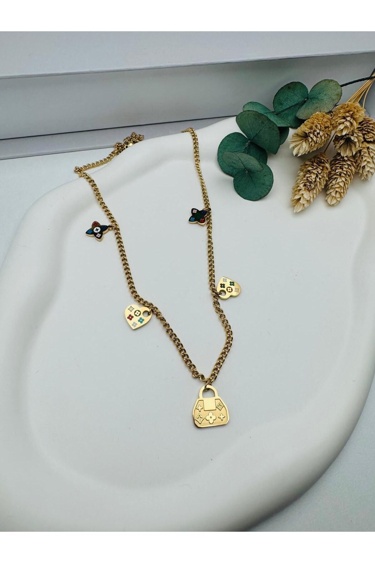 HEDİYELANDY Kalpli Detaylı Çelik Kolye (Gold) 010666